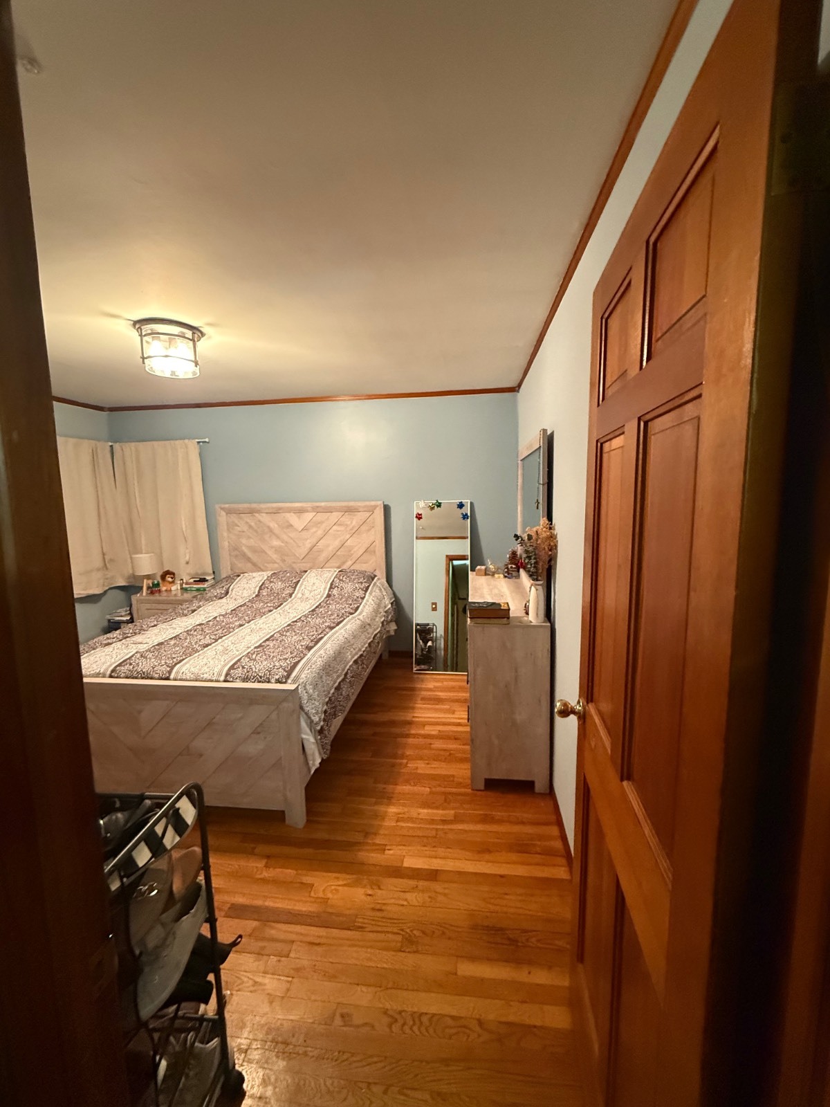 #9 photo, 346 Holmes St, Levittown , NY 11756