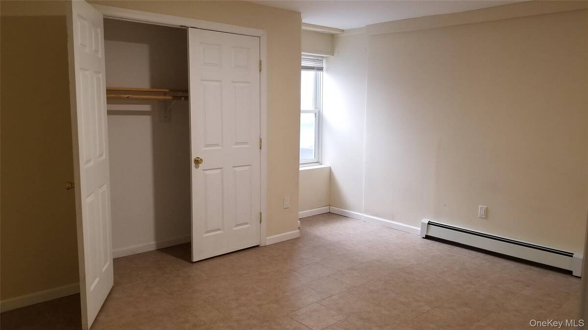 #1 photo, 27 Inwood Avenue, Selden , NY 11784