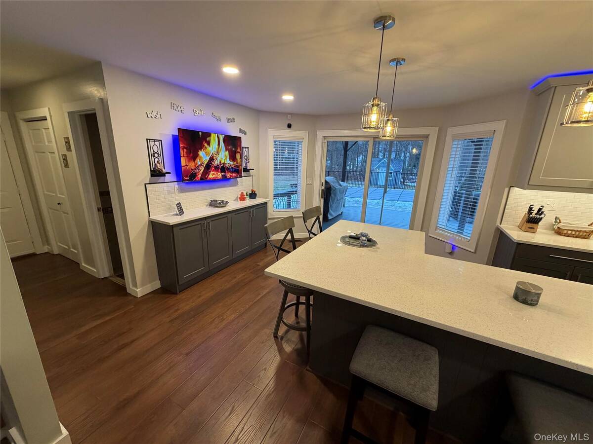 #11 photo, 503 Wading River Road, Manorville , NY 11949