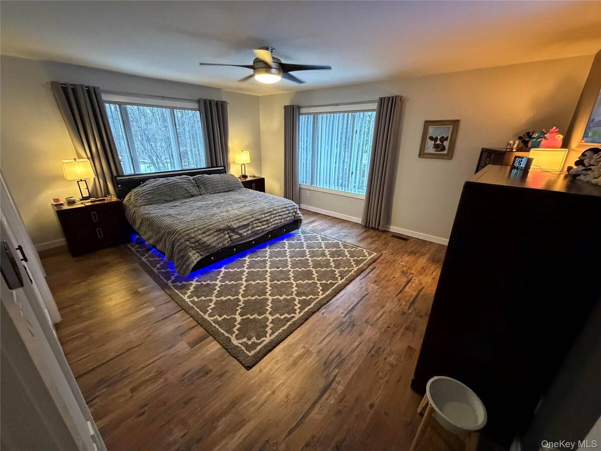 #23 photo, 503 Wading River Road, Manorville , NY 11949