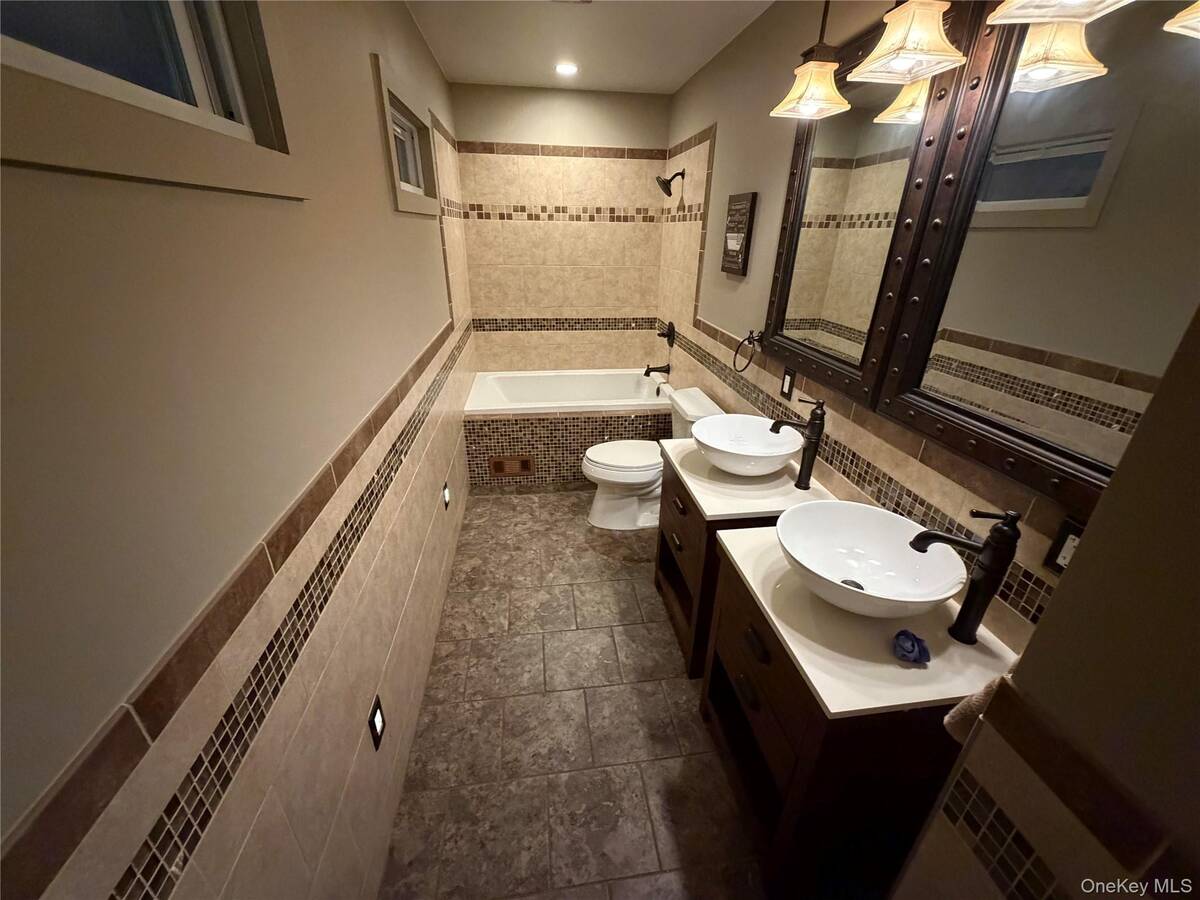 #26 photo, 503 Wading River Road, Manorville , NY 11949