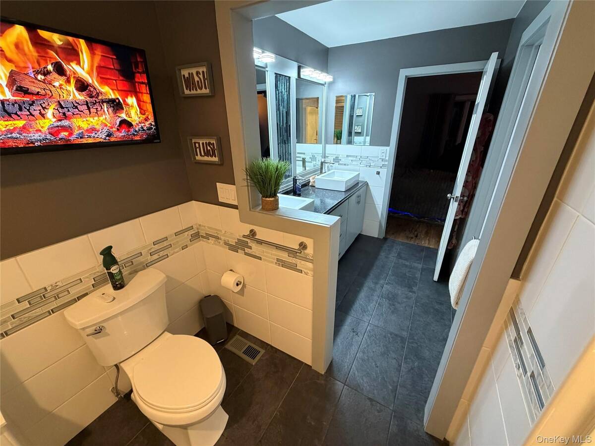 #29 photo, 503 Wading River Road, Manorville , NY 11949