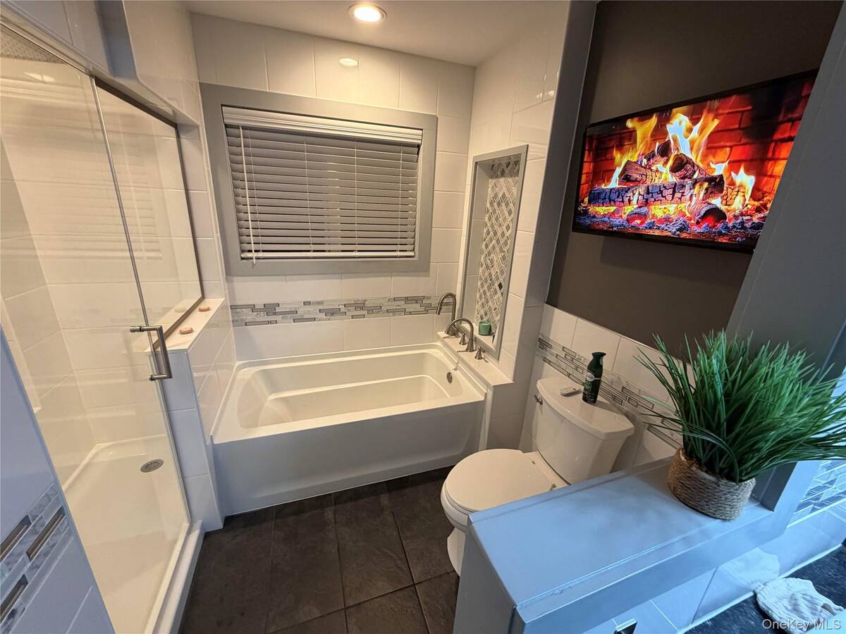 #31 photo, 503 Wading River Road, Manorville , NY 11949