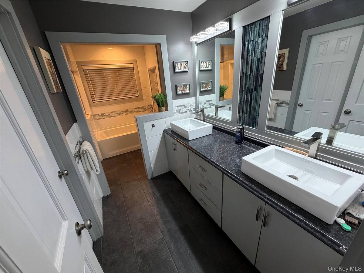 #32 photo, 503 Wading River Road, Manorville , NY 11949