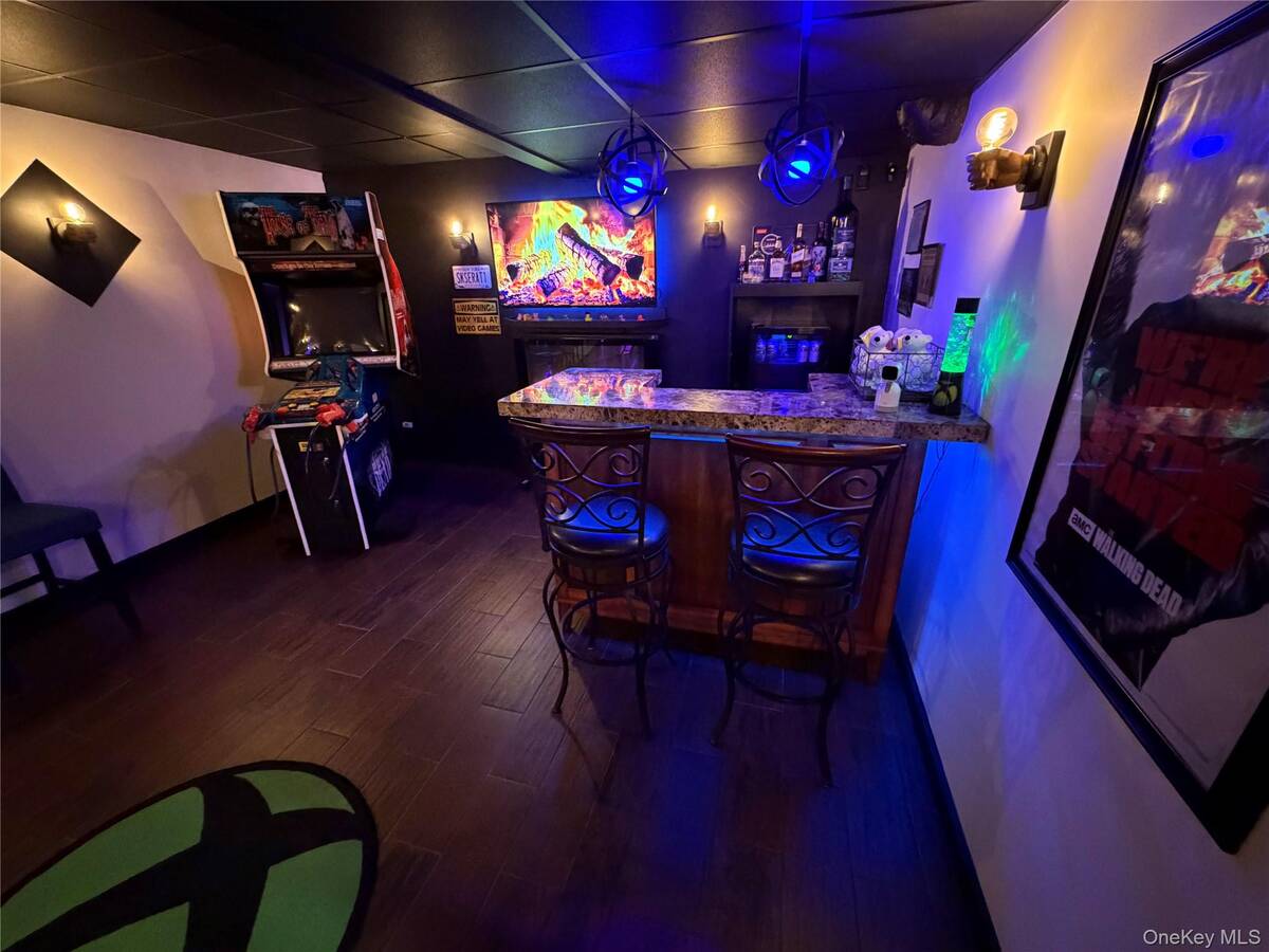 #33 photo, 503 Wading River Road, Manorville , NY 11949