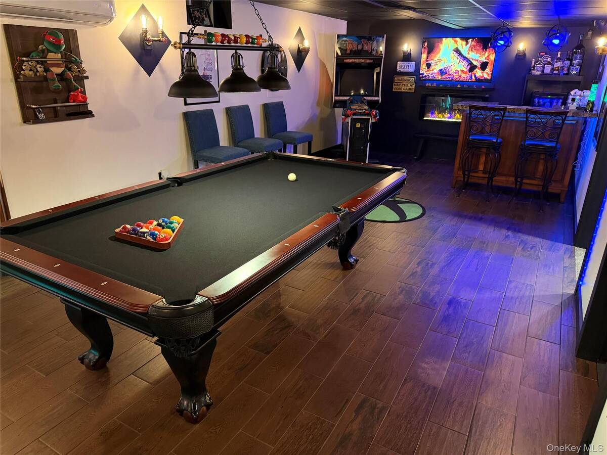 #39 photo, 503 Wading River Road, Manorville , NY 11949