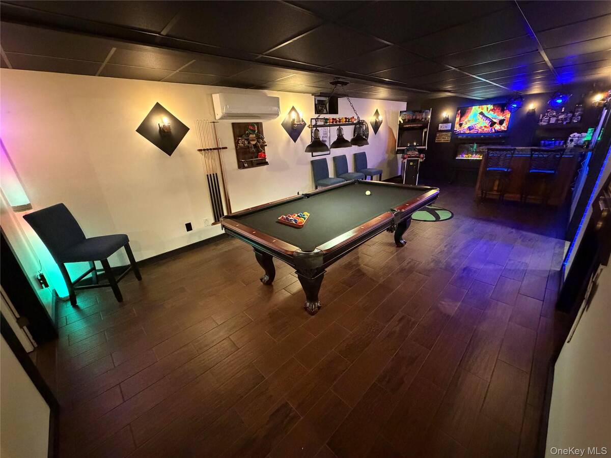 #40 photo, 503 Wading River Road, Manorville , NY 11949