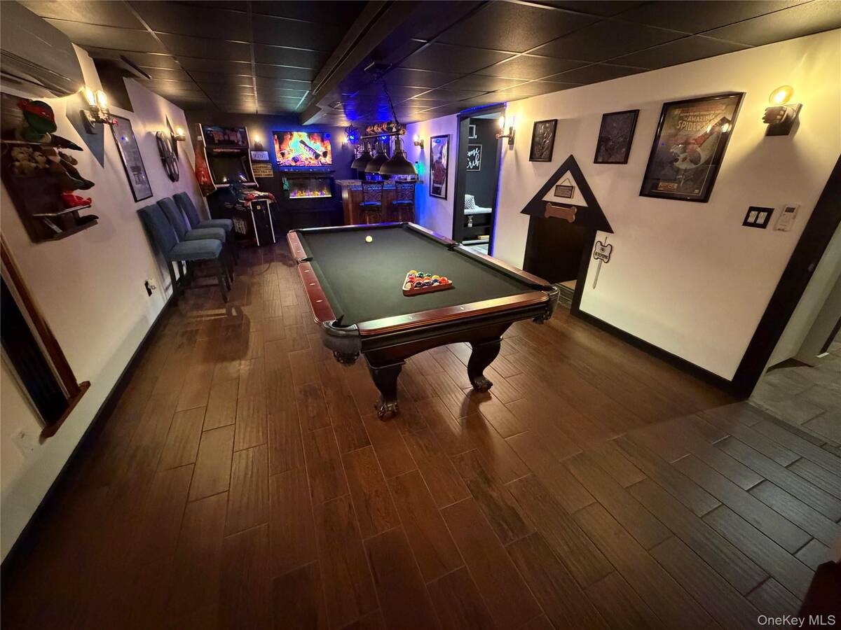 #41 photo, 503 Wading River Road, Manorville , NY 11949