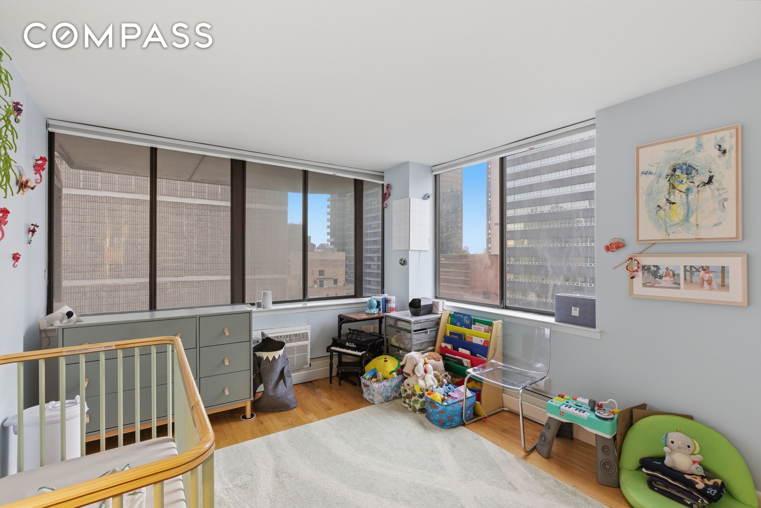 #13 photo, New York City, 맨해튼 Midtown East , NY 10017