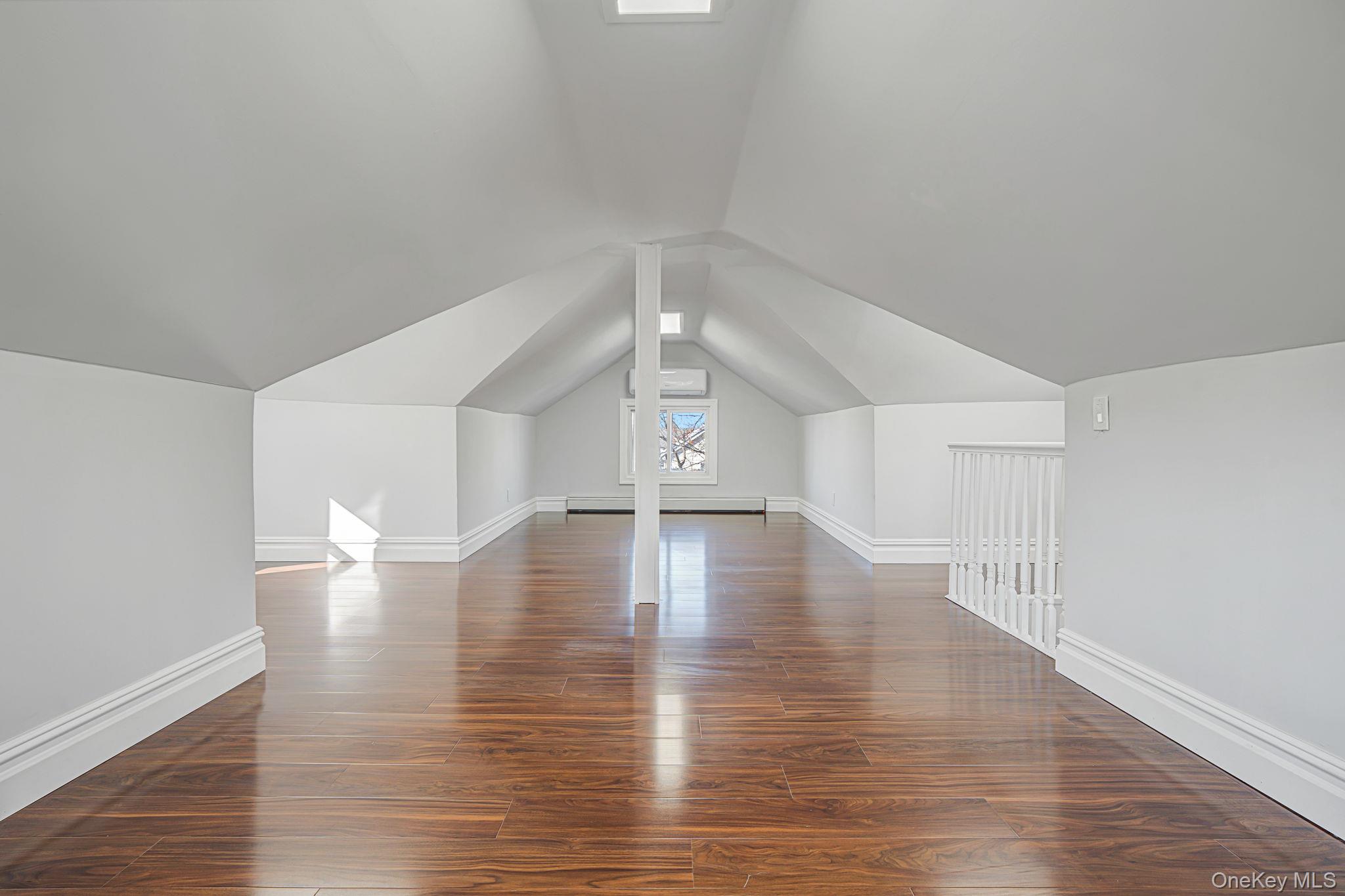 #20 photo, 20 Colonial Road, Floral Park , NY 11001