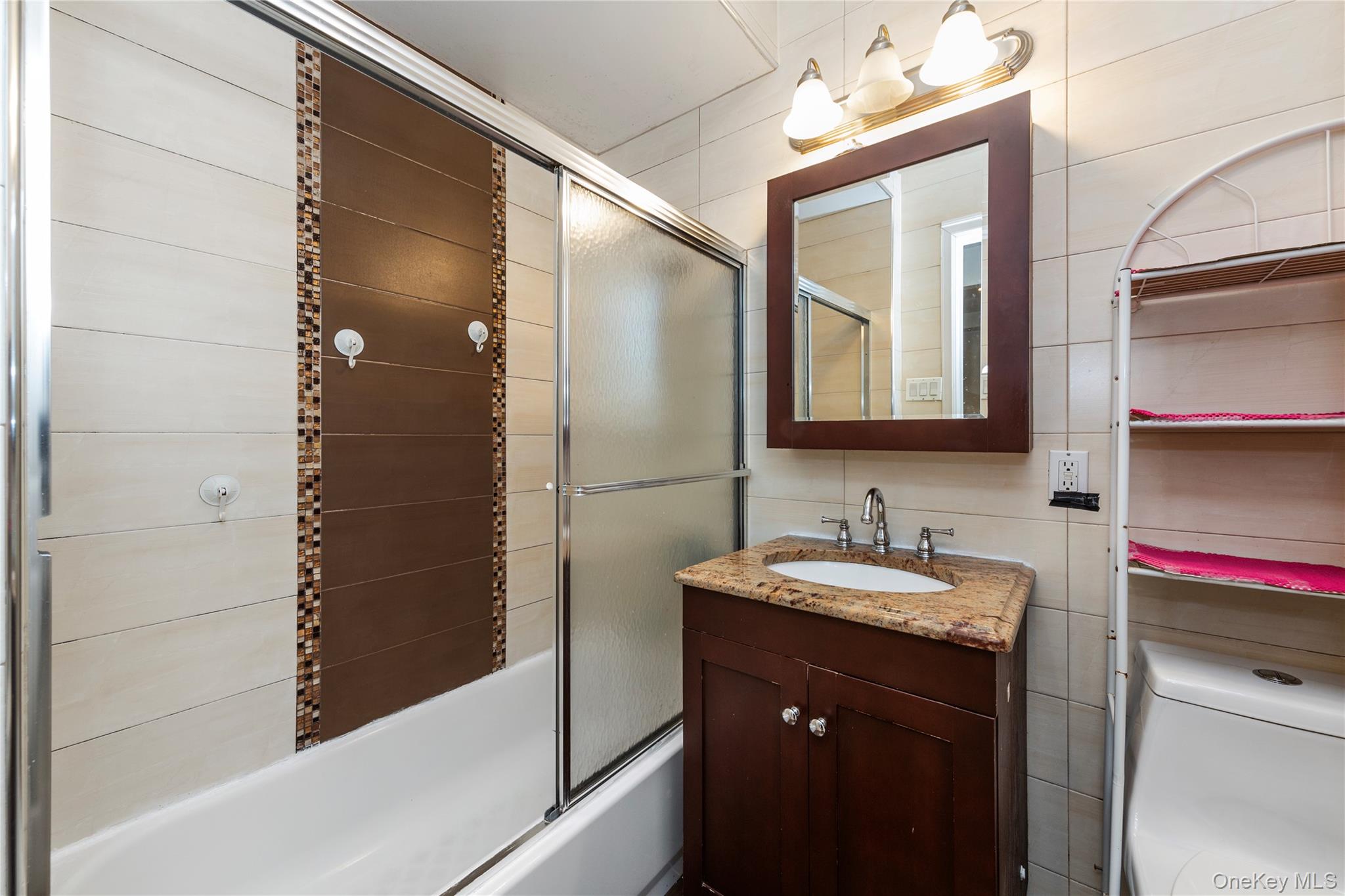 #9 photo, 10716 37th Avenue, কুইন্‌স Corona , NY 11368