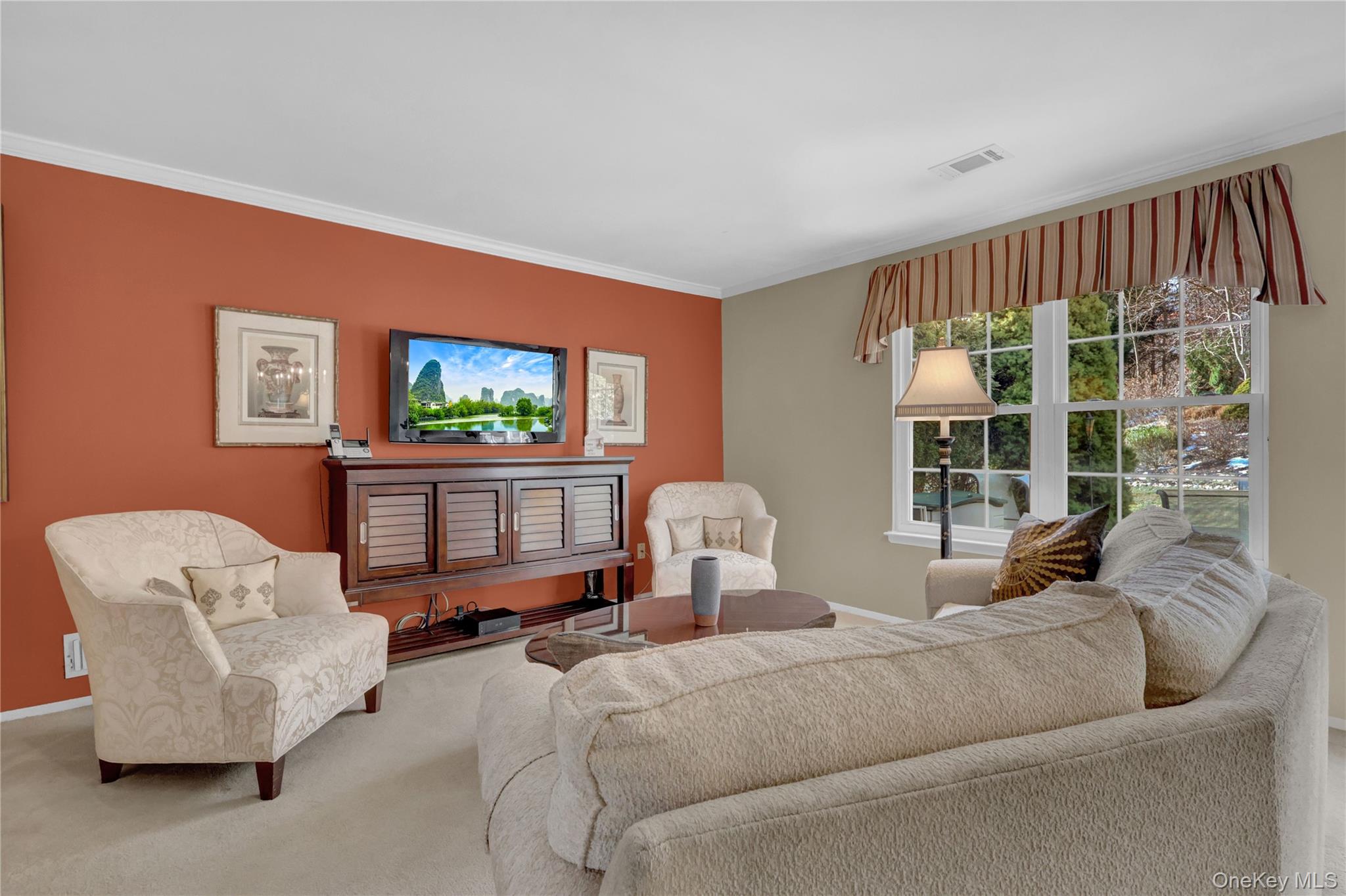 #12 photo, 204 Erik Drive, सफ़ोक काउंटी East Setauket , NY 11733