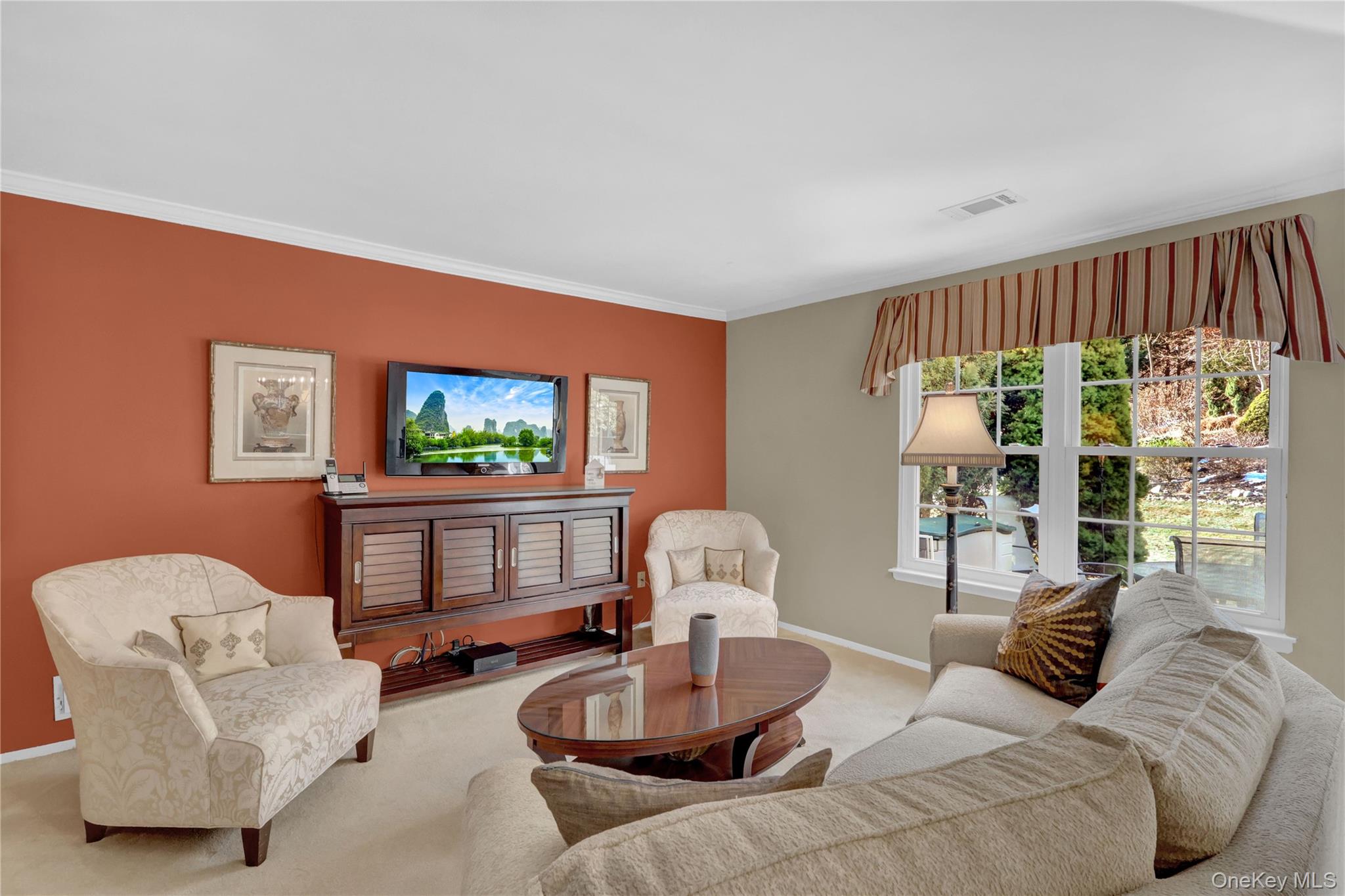 #13 photo, 204 Erik Drive, सफ़ोक काउंटी East Setauket , NY 11733