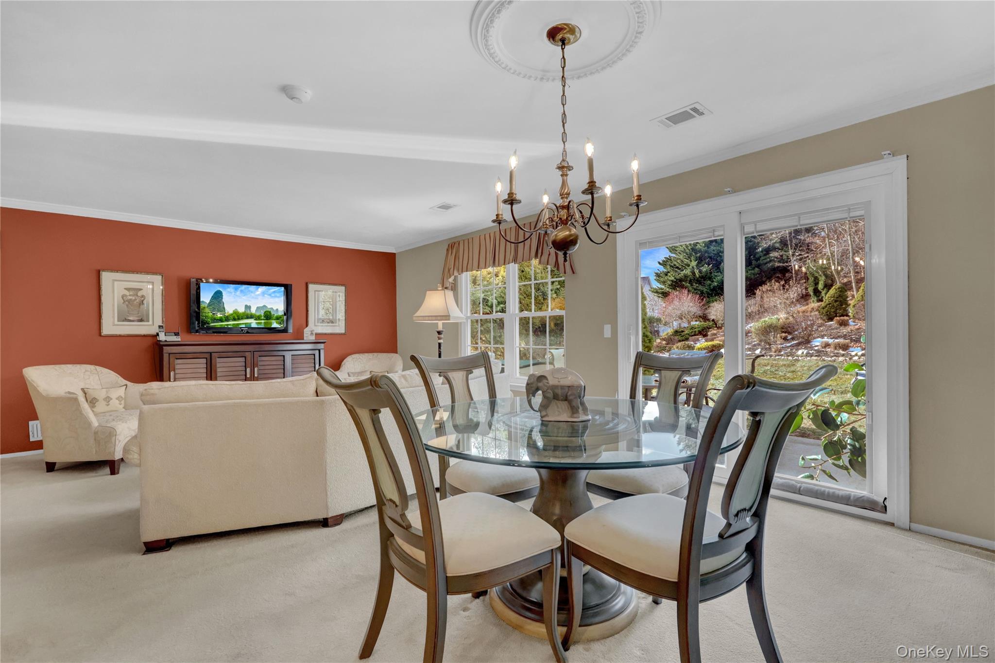 #16 photo, 204 Erik Drive, सफ़ोक काउंटी East Setauket , NY 11733