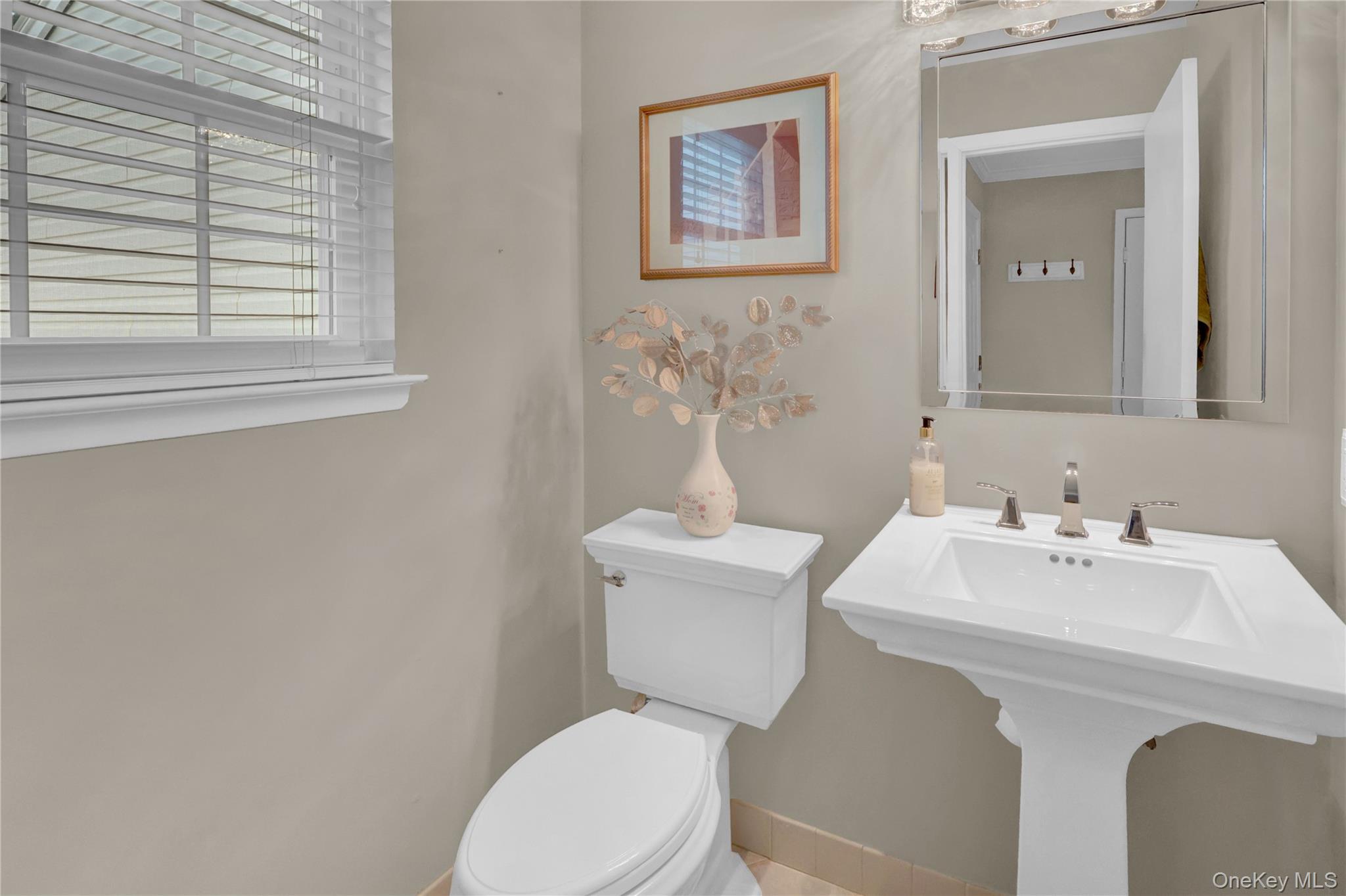 #17 photo, 204 Erik Drive, सफ़ोक काउंटी East Setauket , NY 11733