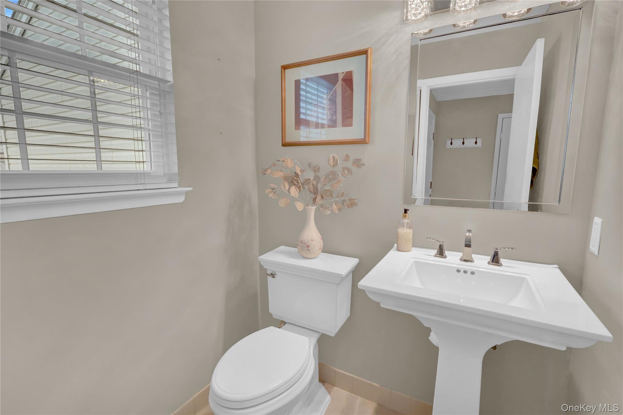 #18 photo, 204 Erik Drive, सफ़ोक काउंटी East Setauket , NY 11733