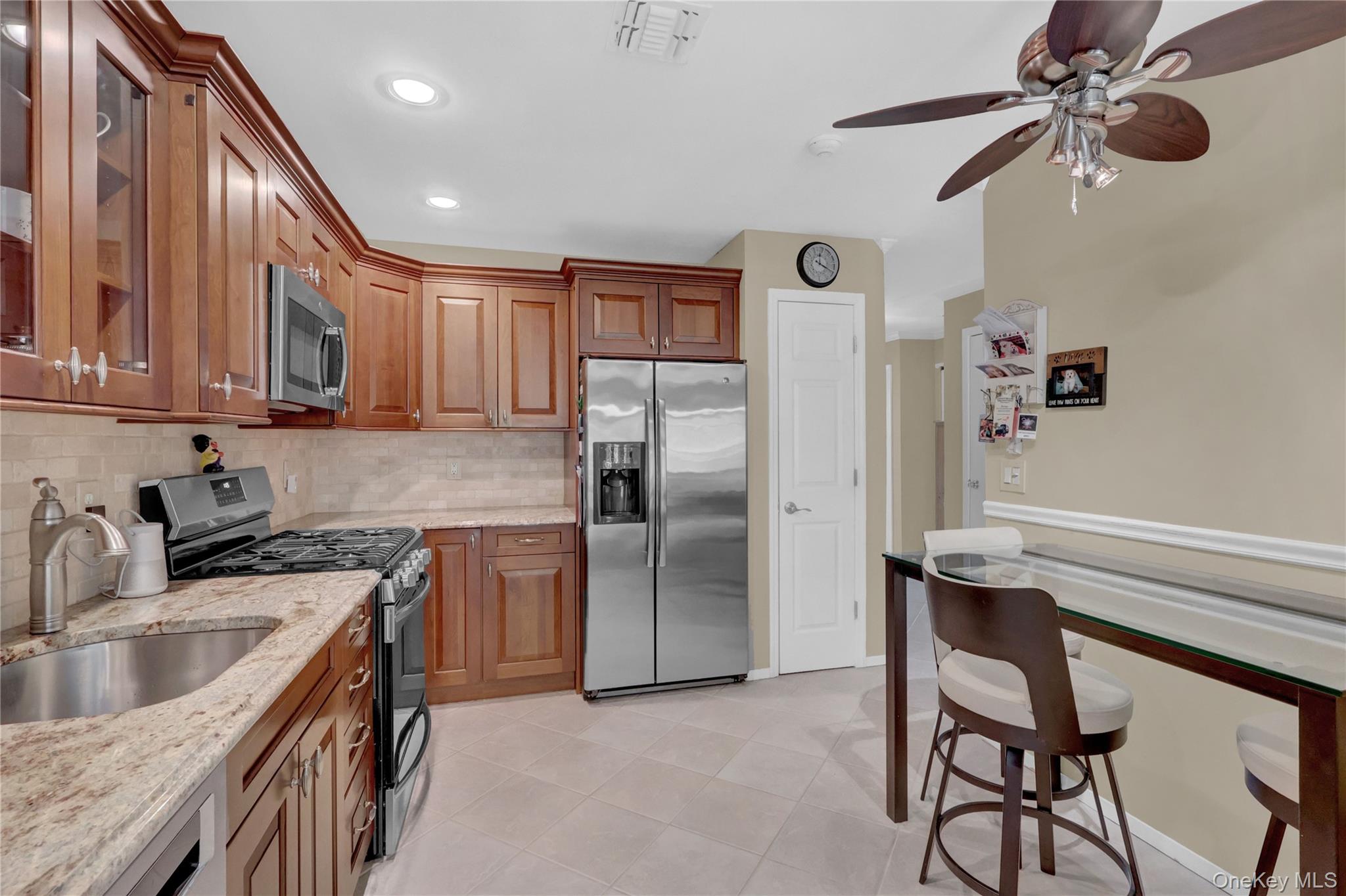 #8 photo, 204 Erik Drive, सफ़ोक काउंटी East Setauket , NY 11733