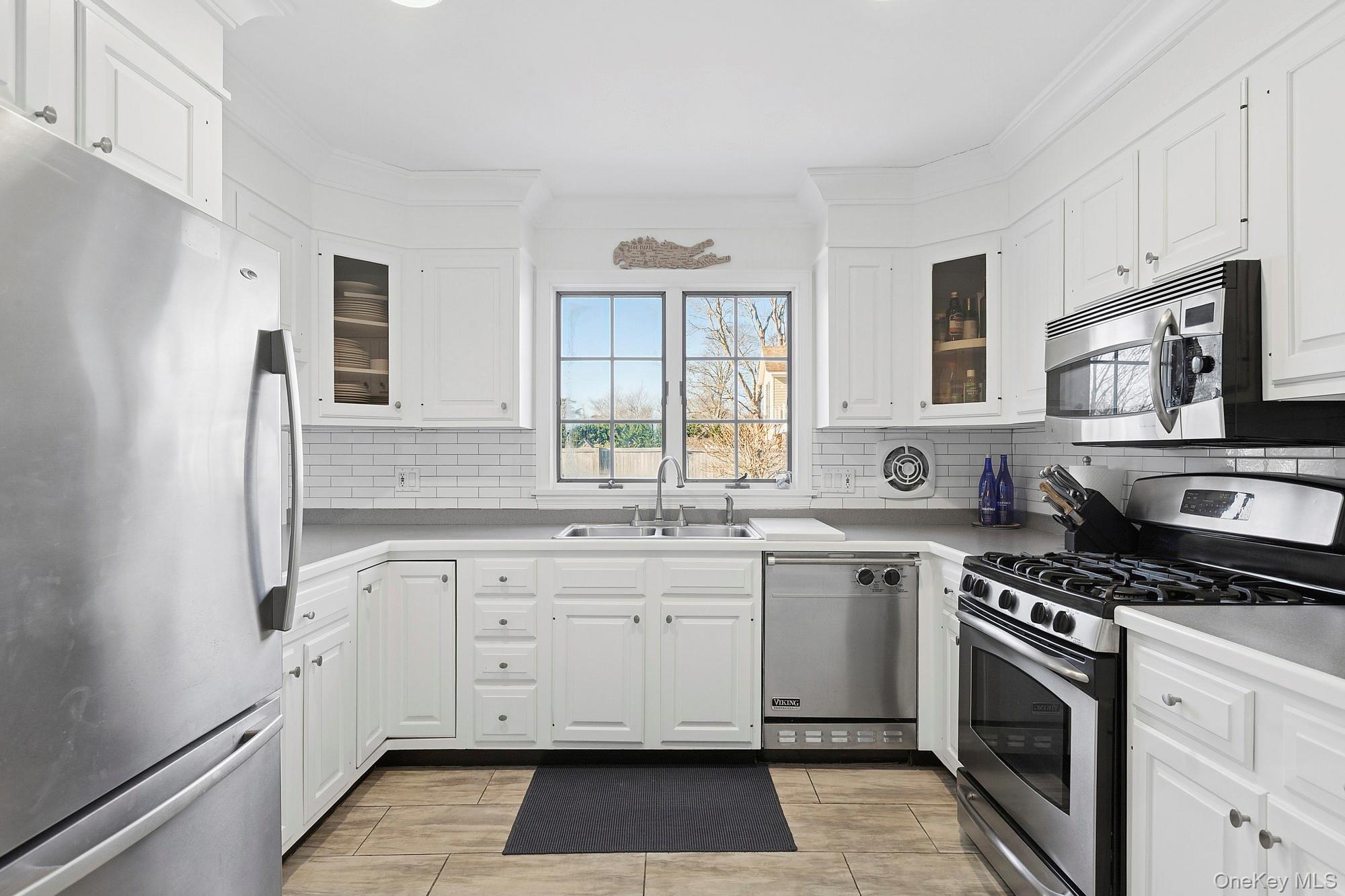 #8 photo, 87 Gould Street, East Hampton , NY 11937