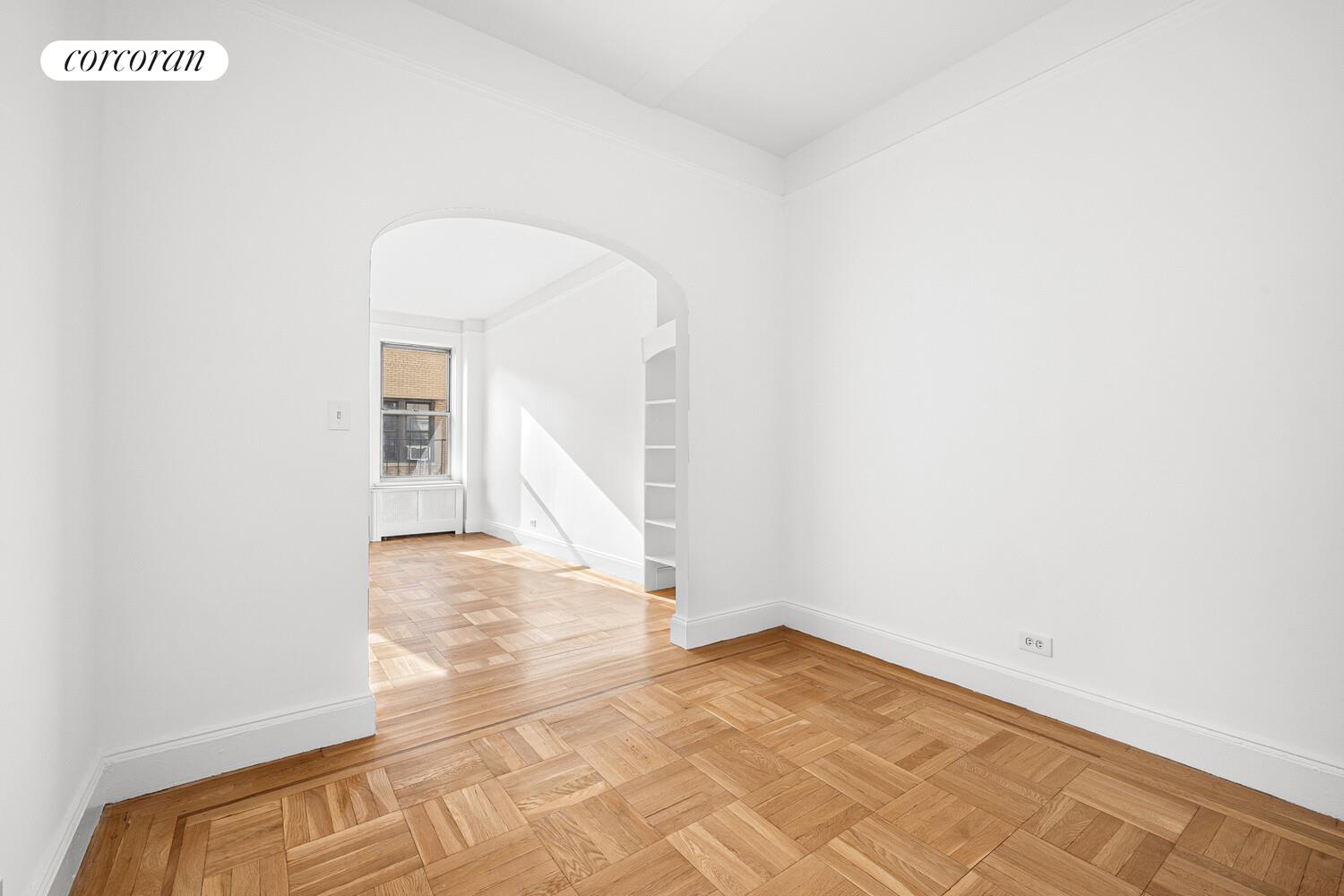 #9 photo, 318 W 100TH Street, Манхэттен ‖ Upper West Side , NY 10025