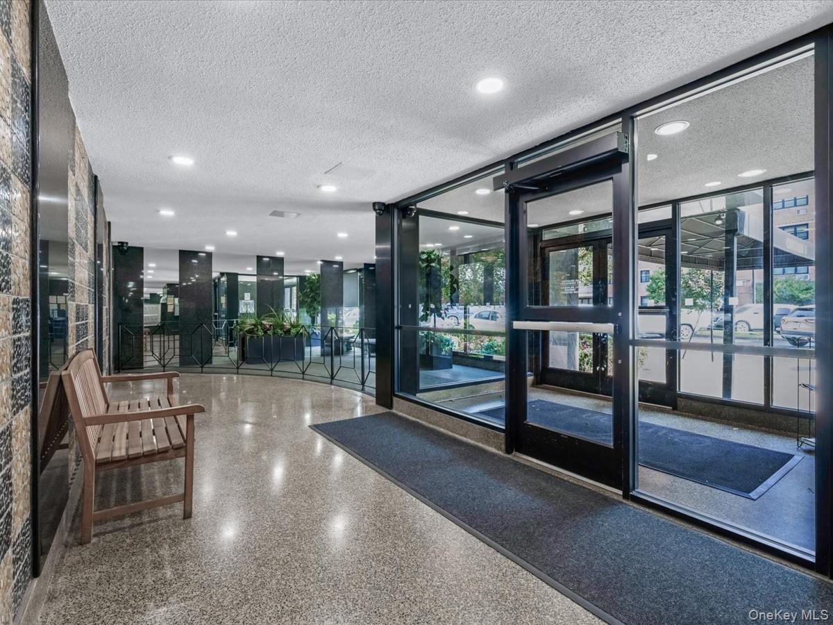 #2 photo, 88-25 155th Avenue, 皇后区 霍华德滩 Howard Beach , NY 11414