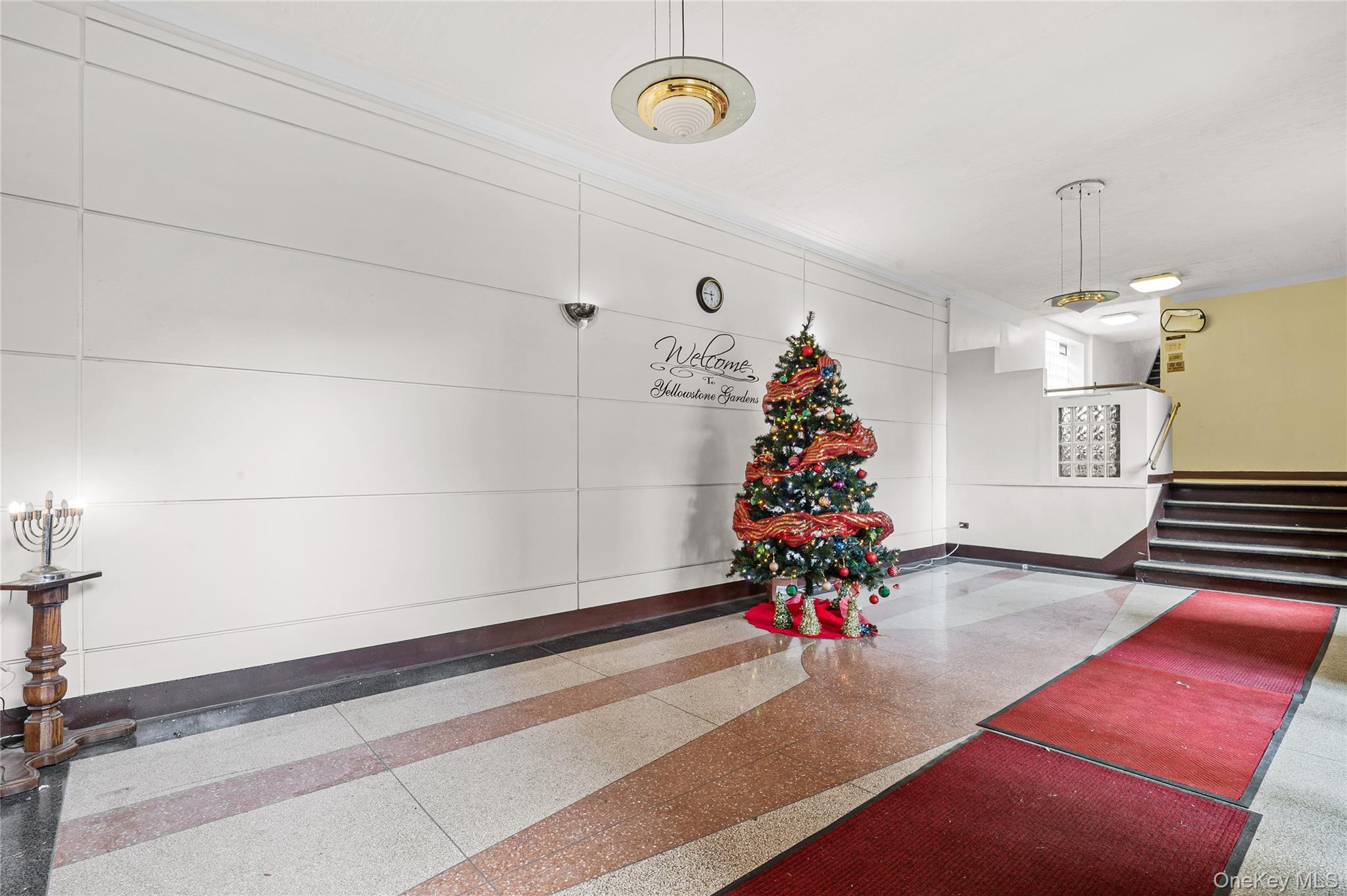 #11 photo, 102-36 64 Avenue, Куинс ‖ Forest Hills , NY 11375