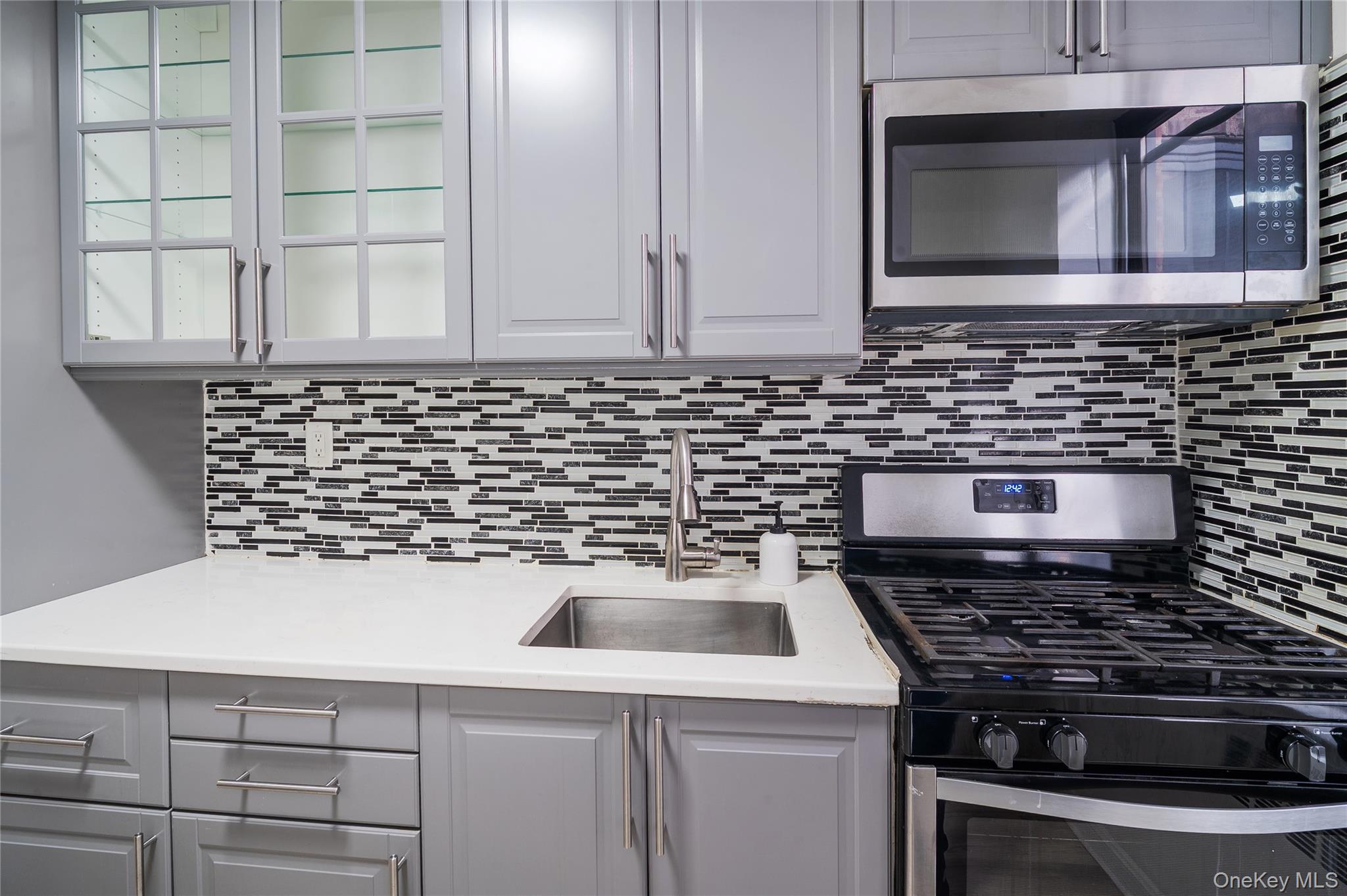 #6 photo, 102-36 64 Avenue, Куинс ‖ Forest Hills , NY 11375