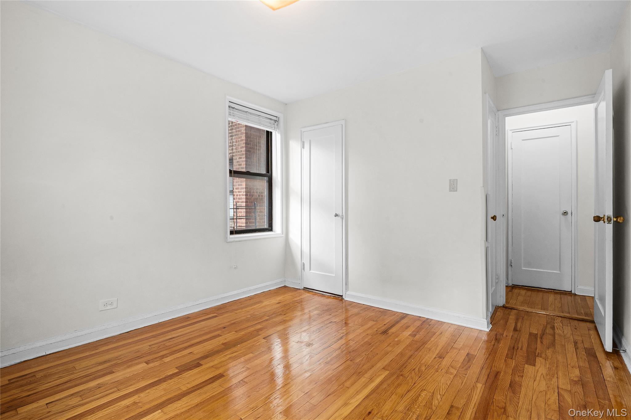 #9 photo, 102-36 64 Avenue, Куинс ‖ Forest Hills , NY 11375