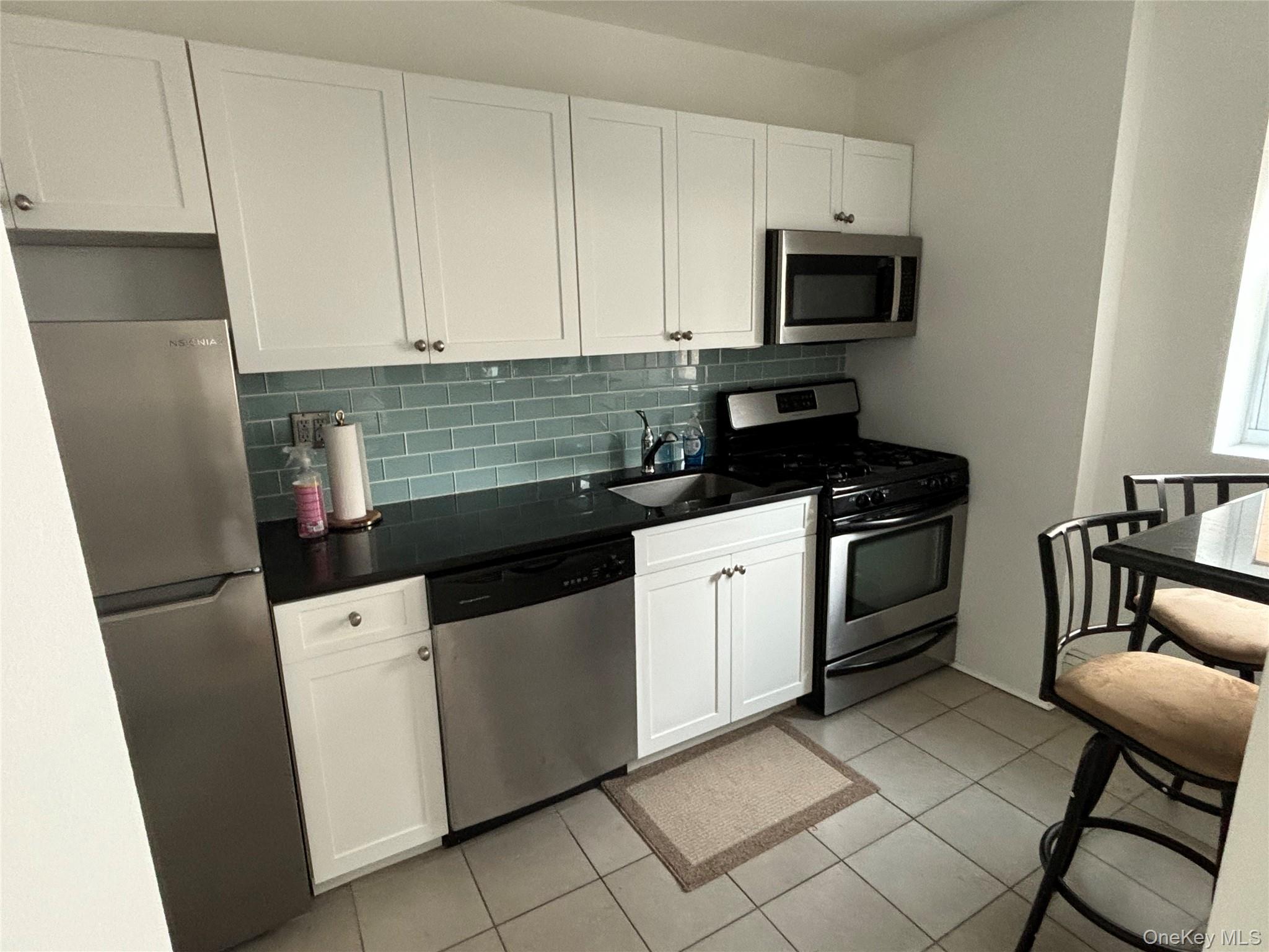 #3 photo, 251-255 W Broadway, מחוז נסאו Long Beach , NY 11561