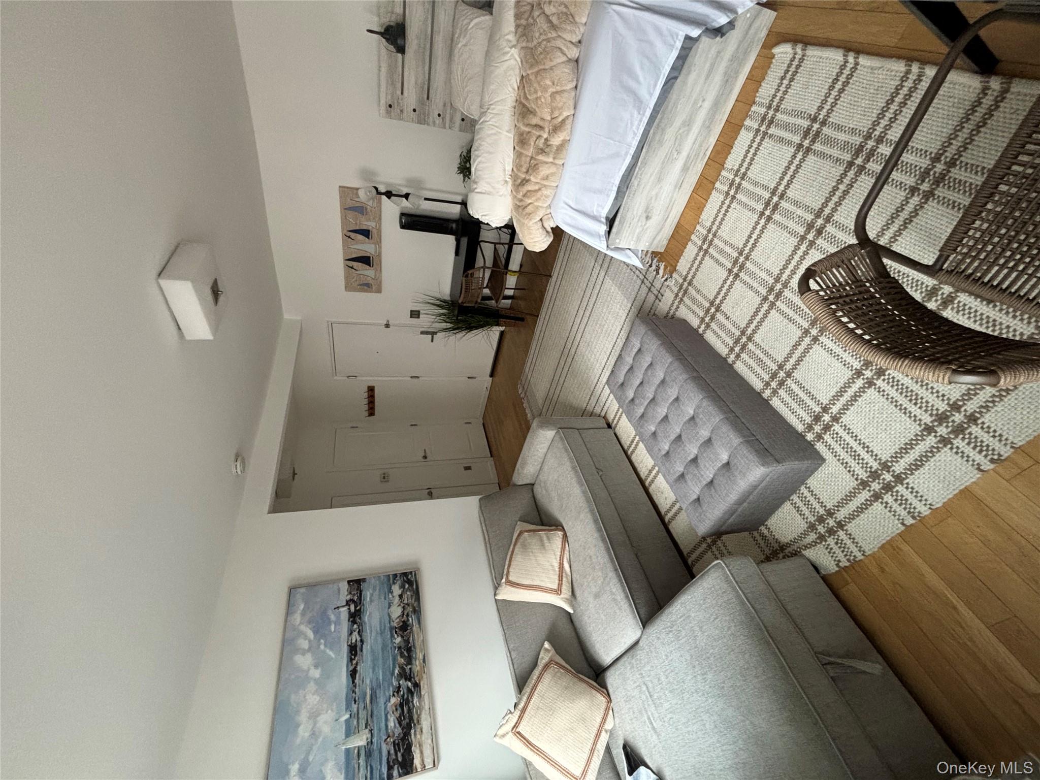 #8 photo, 251-255 W Broadway, מחוז נסאו Long Beach , NY 11561