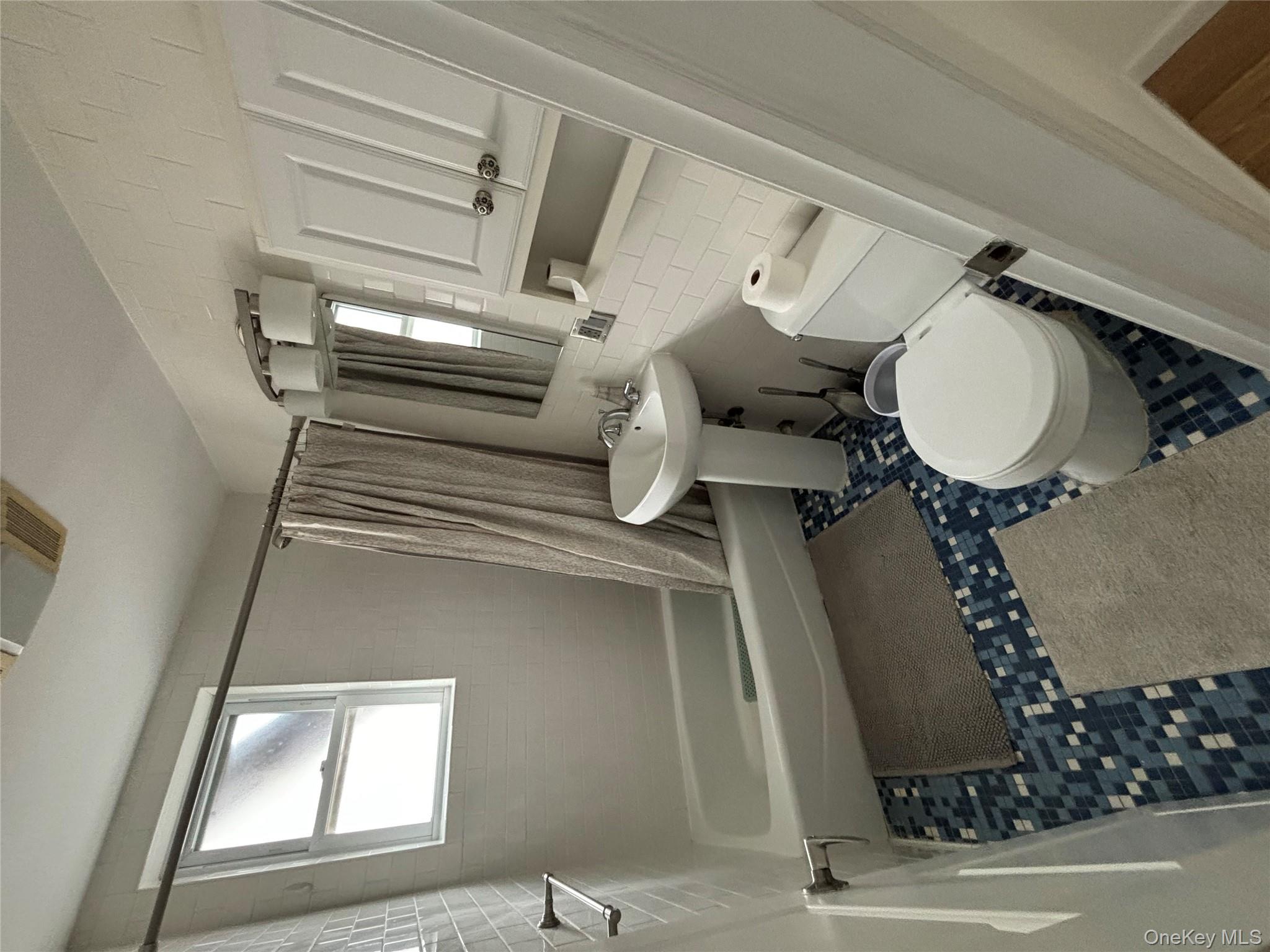 #9 photo, 251-255 W Broadway, מחוז נסאו Long Beach , NY 11561