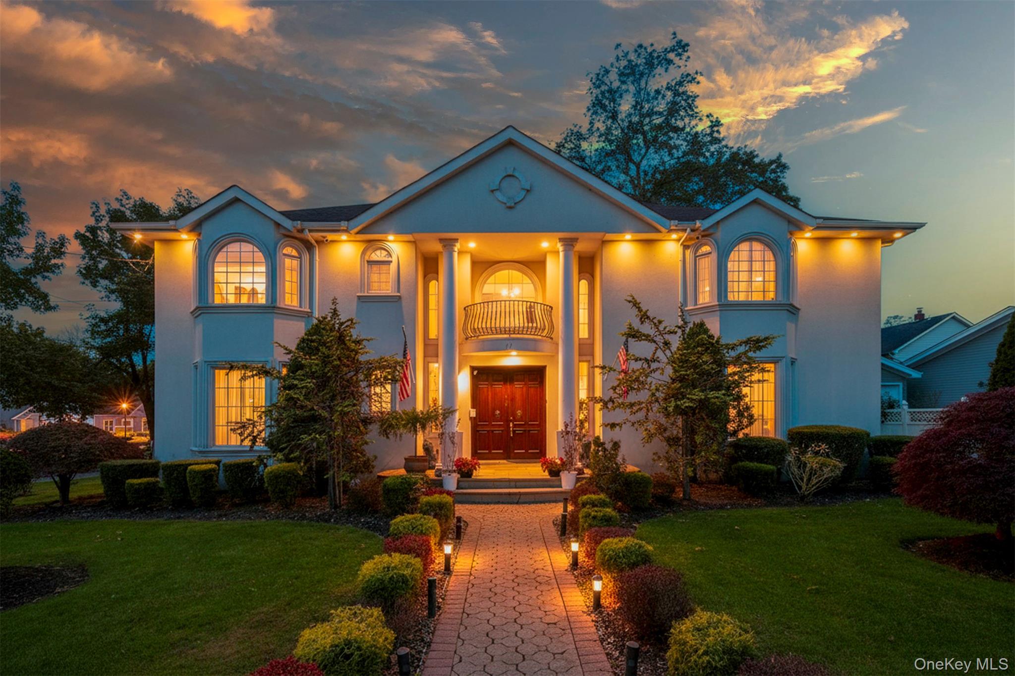 #2 photo, 11 Manor Avenue, Roslyn Heights , NY 11577