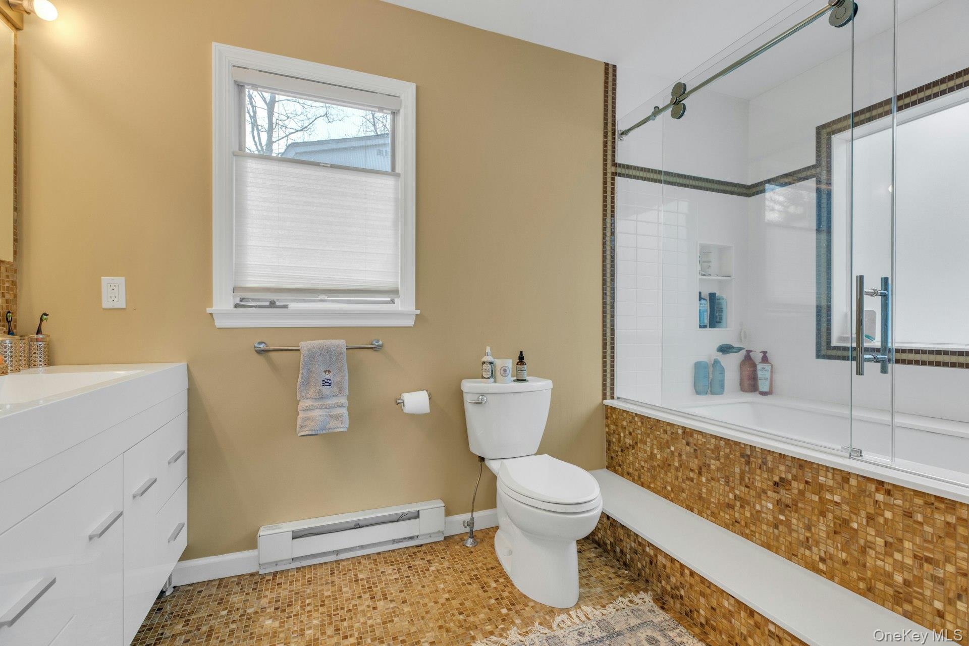 #14 photo, 53 W End Avenue, East Quogue , NY 11942