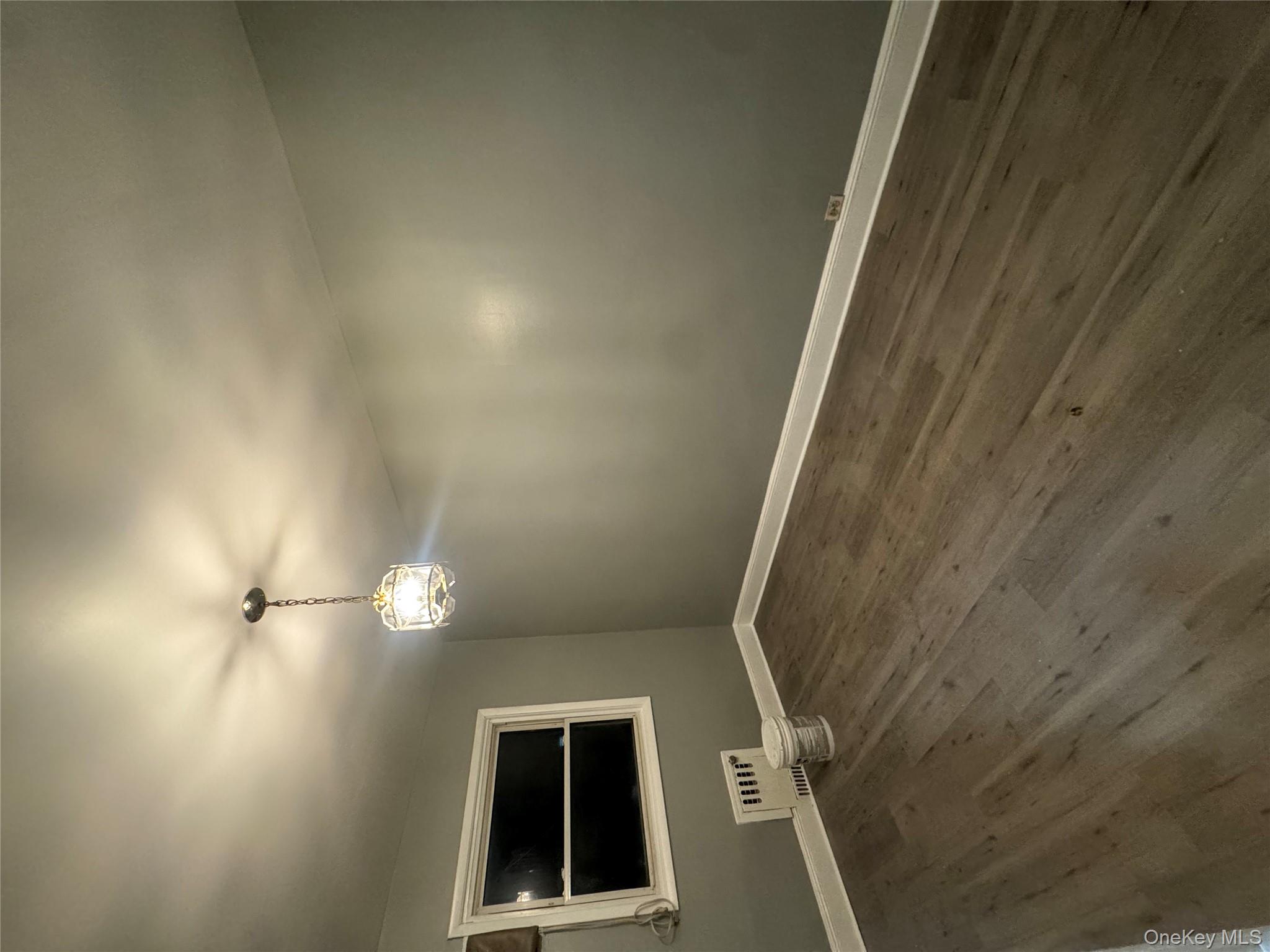 #1 photo, 10412 38th Avenue, Куинс ‖ Corona , NY 11368