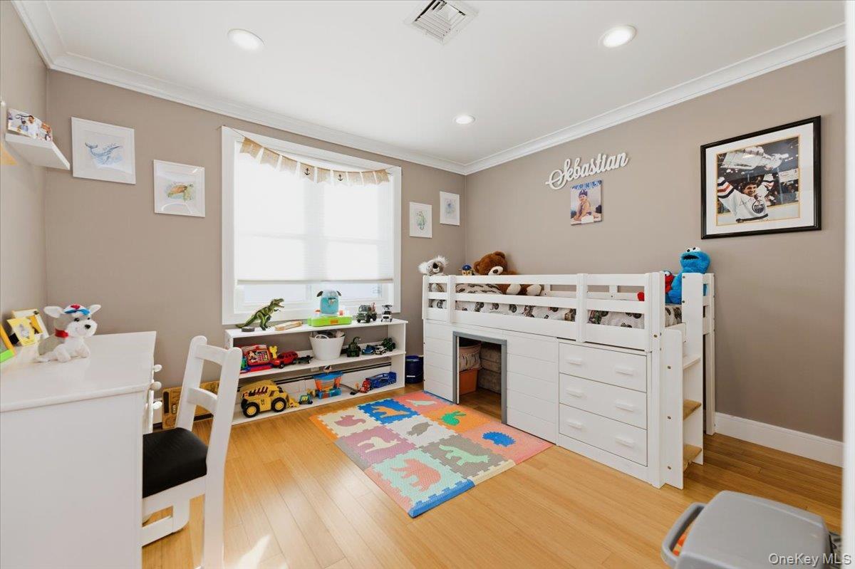 #14 photo, 41 Stillwater Avenue, नासाउ काउंटी Massapequa , NY 11758