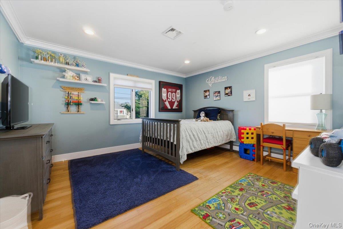 #15 photo, 41 Stillwater Avenue, नासाउ काउंटी Massapequa , NY 11758