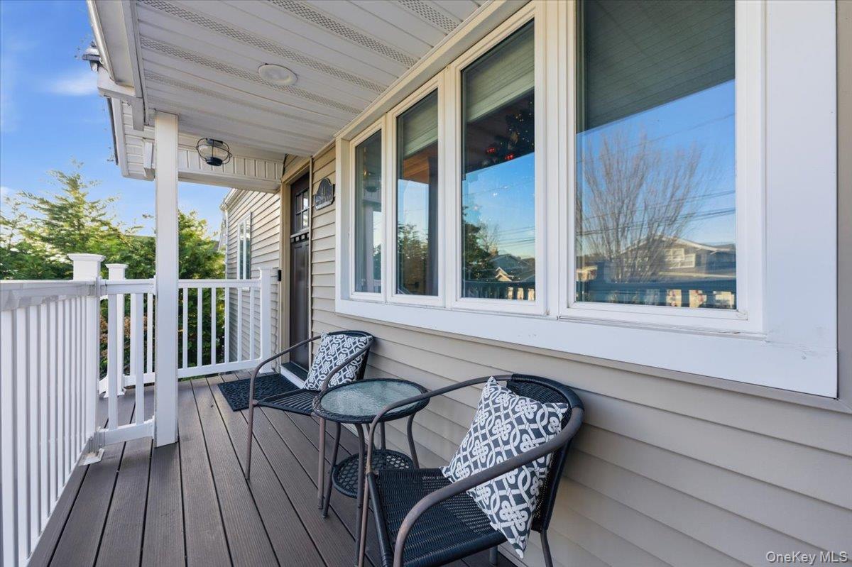 #2 photo, 41 Stillwater Avenue, नासाउ काउंटी Massapequa , NY 11758