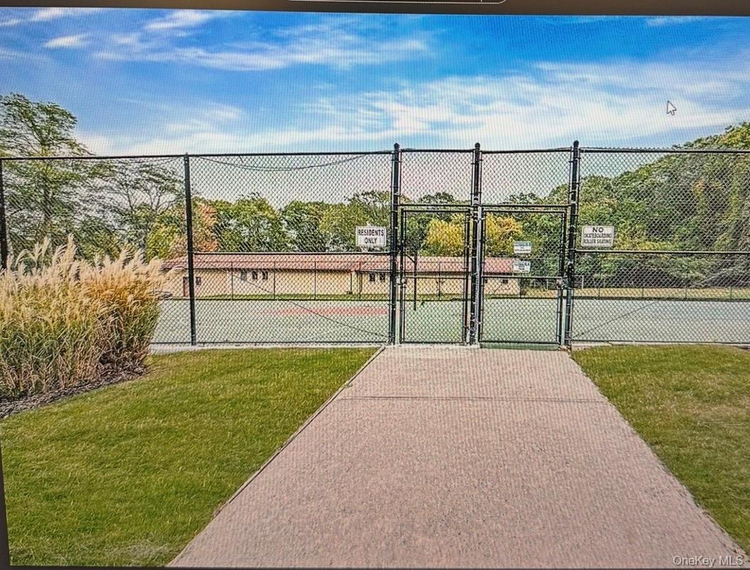 #10 photo, 5 Dogwood Court, Selden , NY 11784