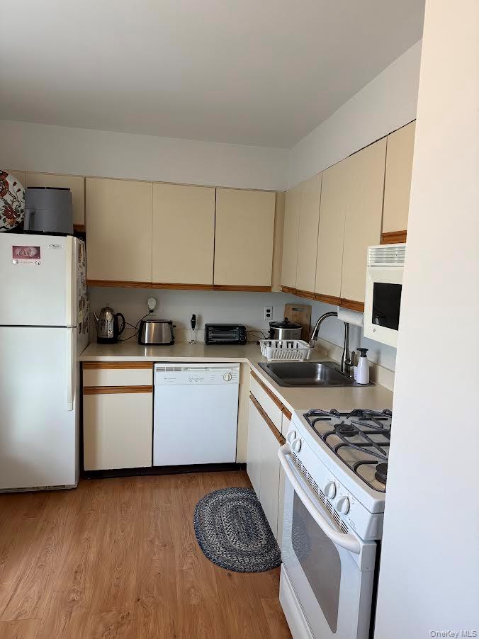 #2 photo, 5 Dogwood Court, 东长岛 Selden , NY 11784