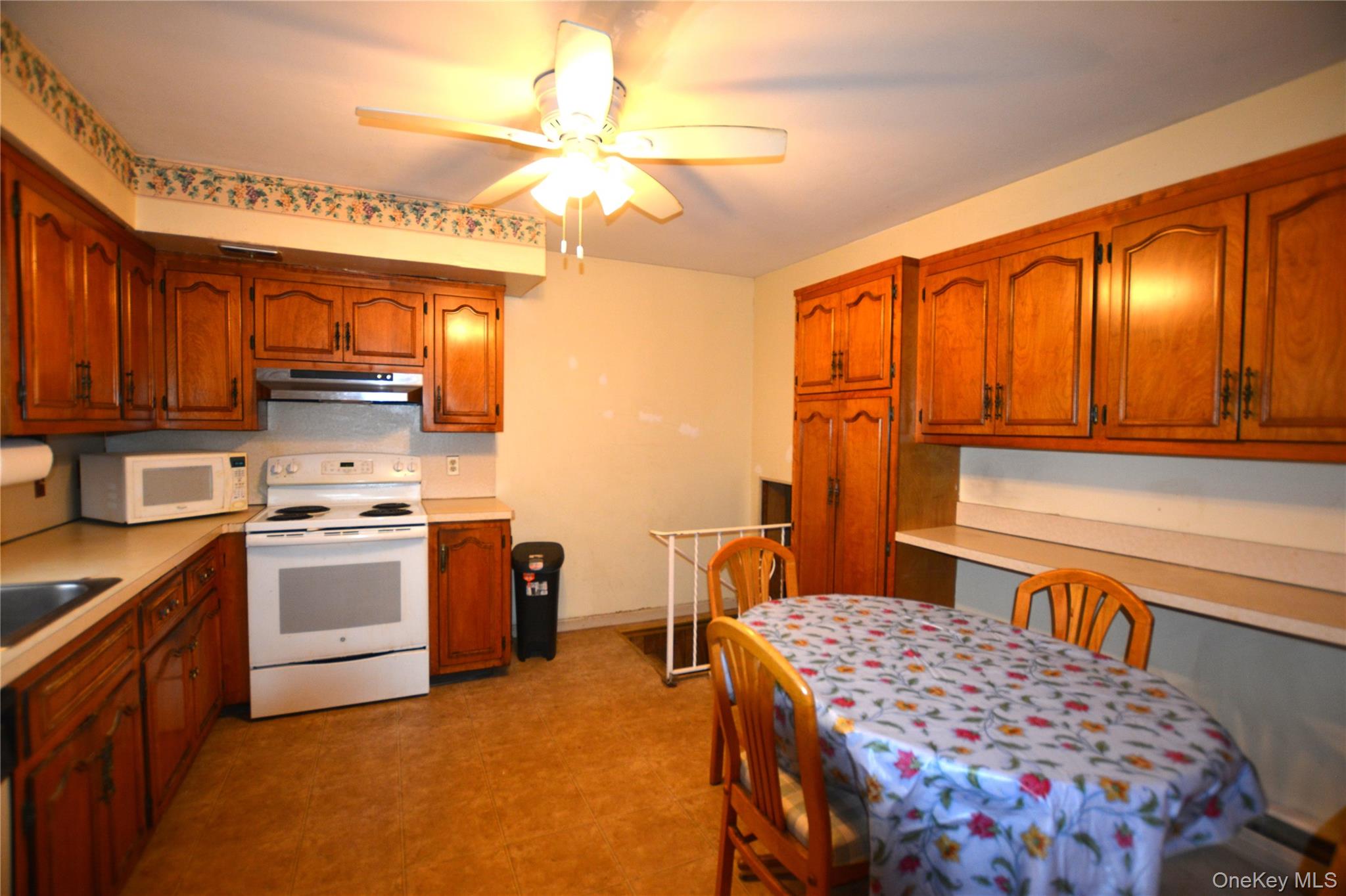 #4 photo, 96 New York Avenue, West Hempstead , NY 11552