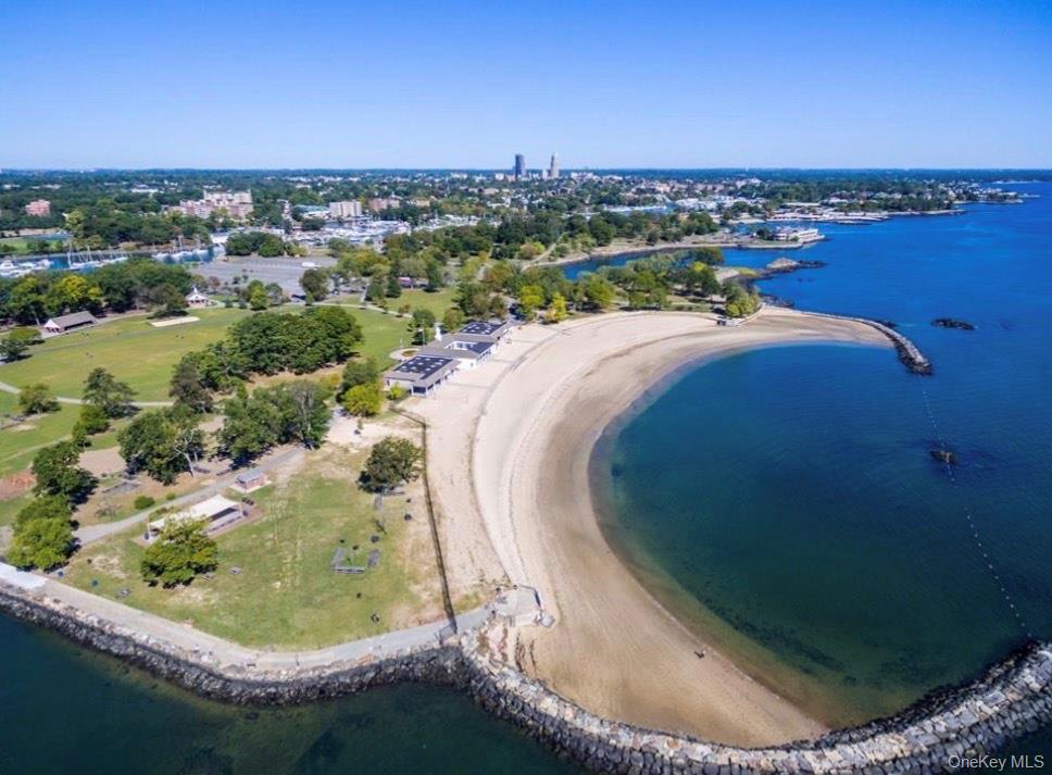 #19 photo, 450 Pelham Road, 纽约州 New Rochelle , NY 10805