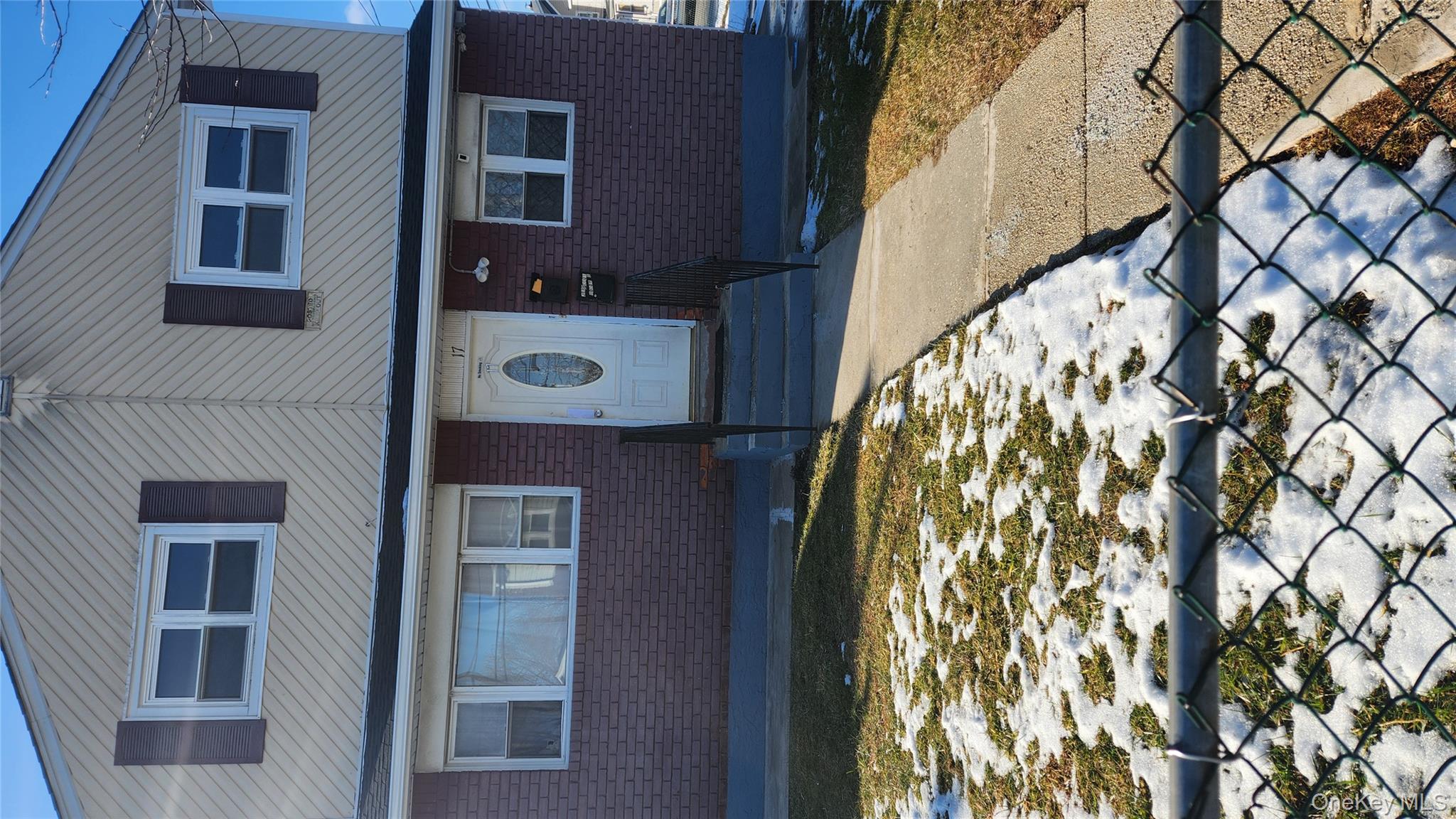 #1 photo, 17 Stewart Avenue, 长岛 Hempstead , NY 11550