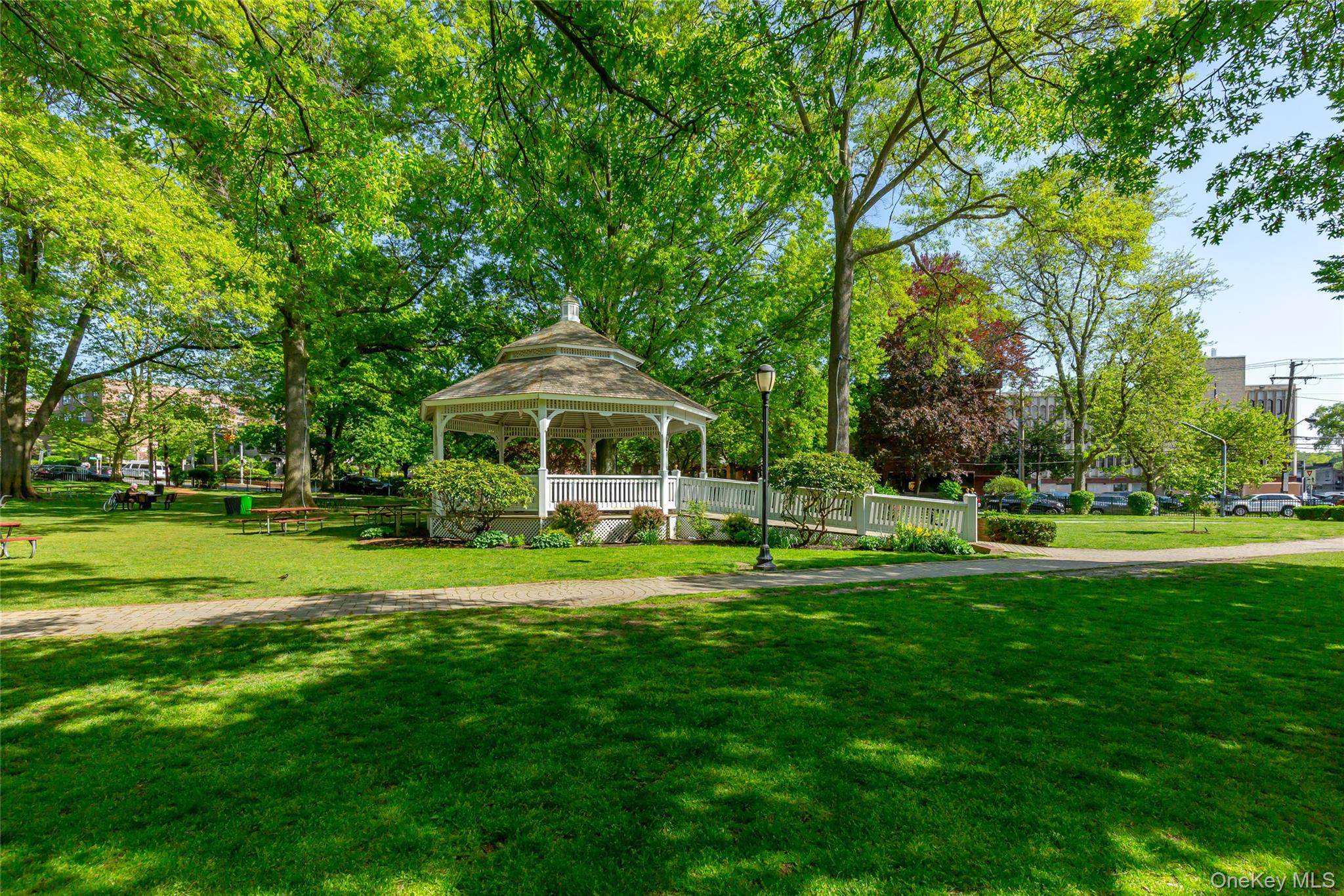 #17 photo, 25 PARK Place, Нассау ‖ Great Neck , NY 11021