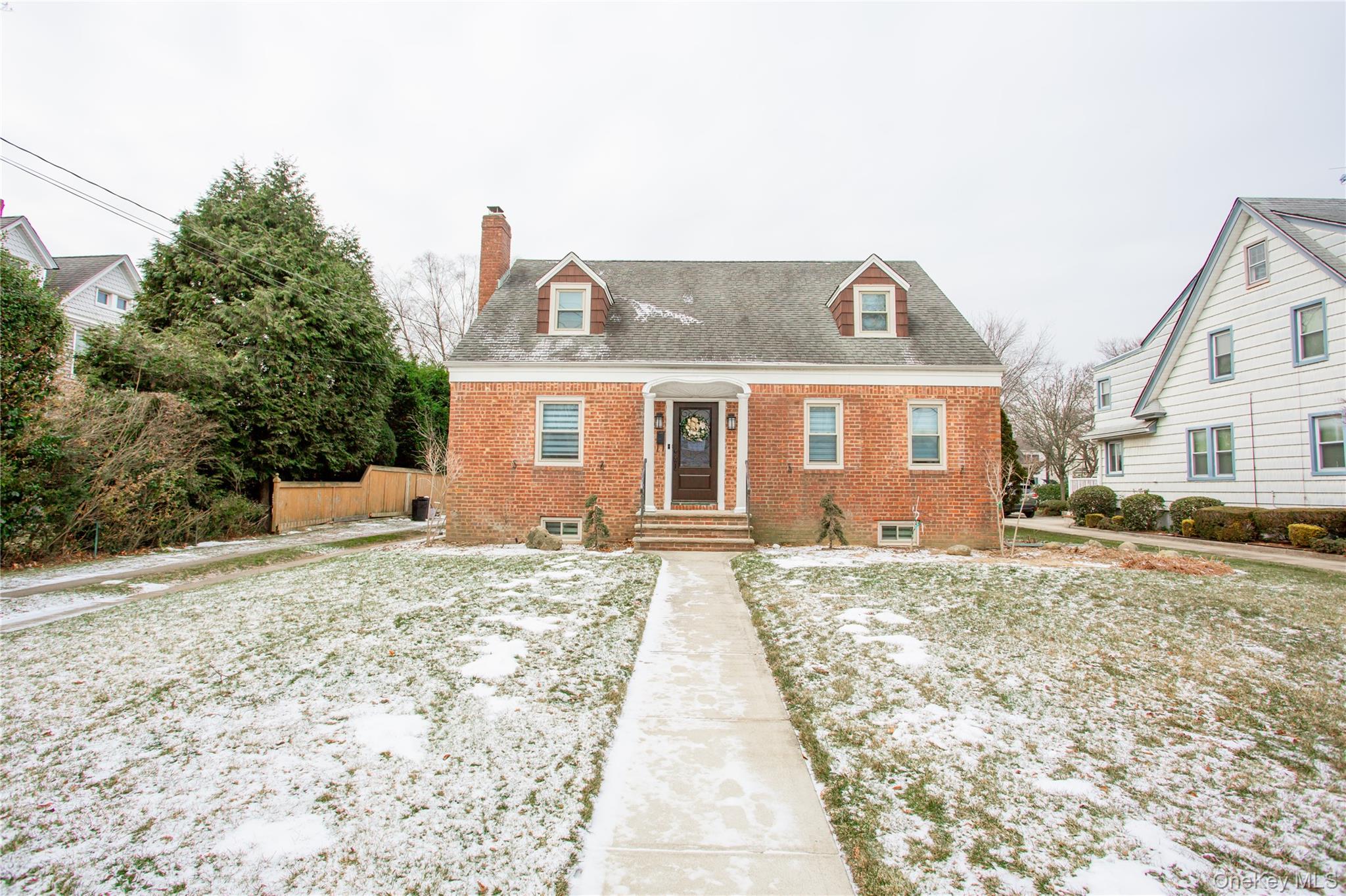 #1 photo, 66 Denton Avenue, 长岛 East Rockaway , NY 11518