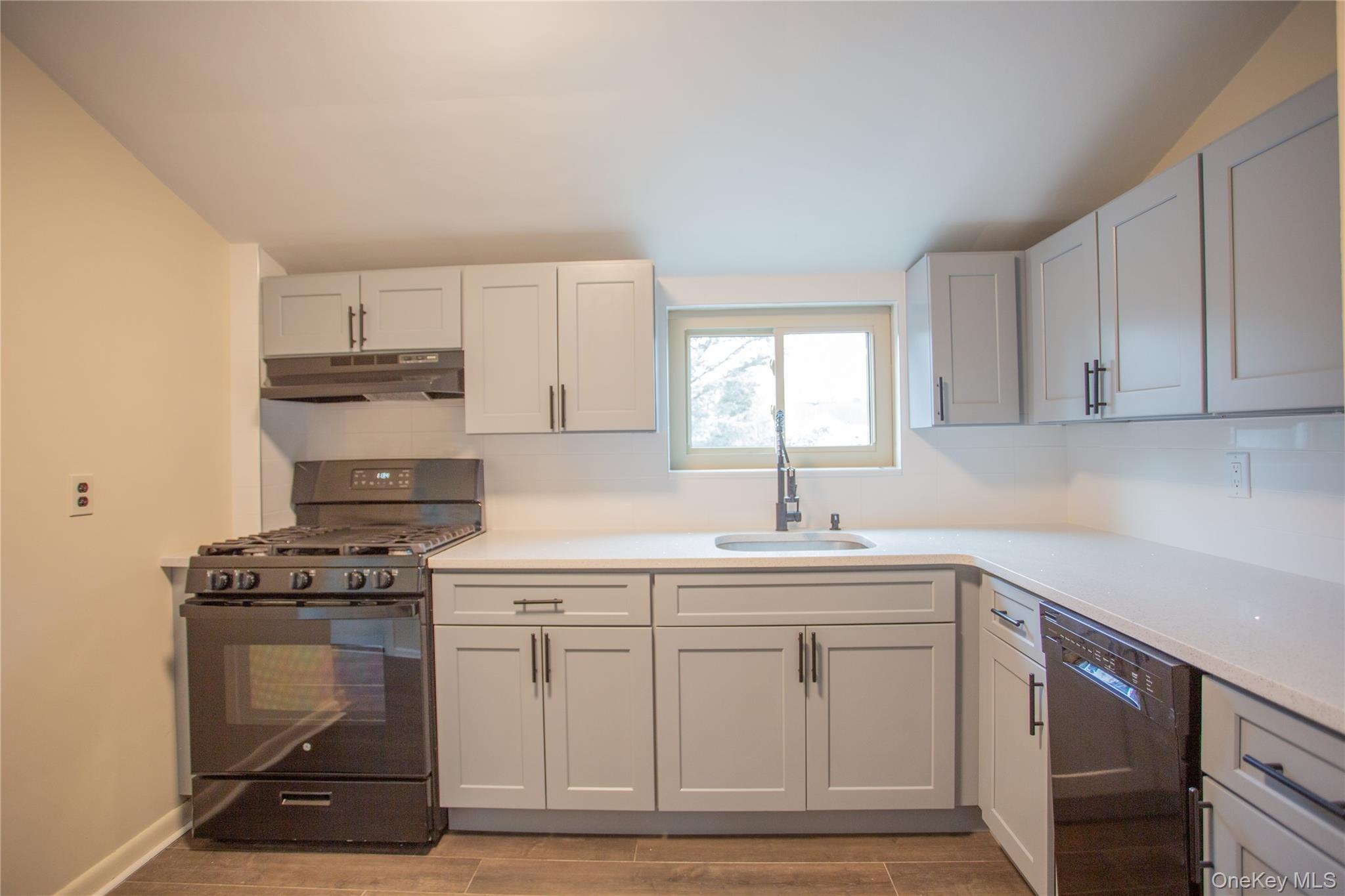 #8 photo, 66 Denton Avenue, 长岛 East Rockaway , NY 11518