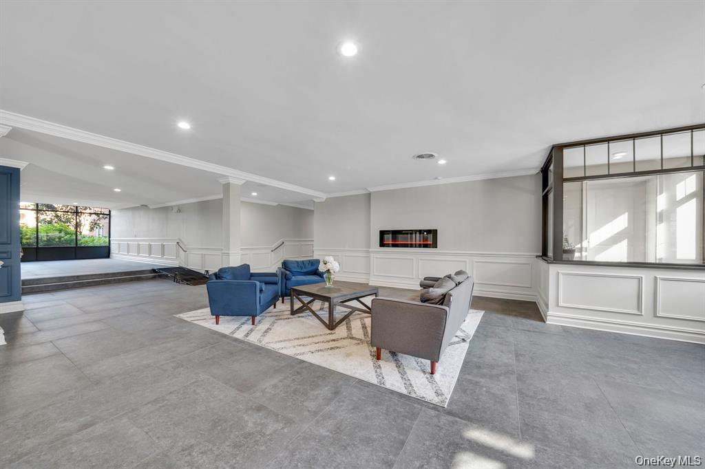 #6 photo, 200 Atlantic Avenue, नासाउ काउंटी Lynbrook , NY 11563