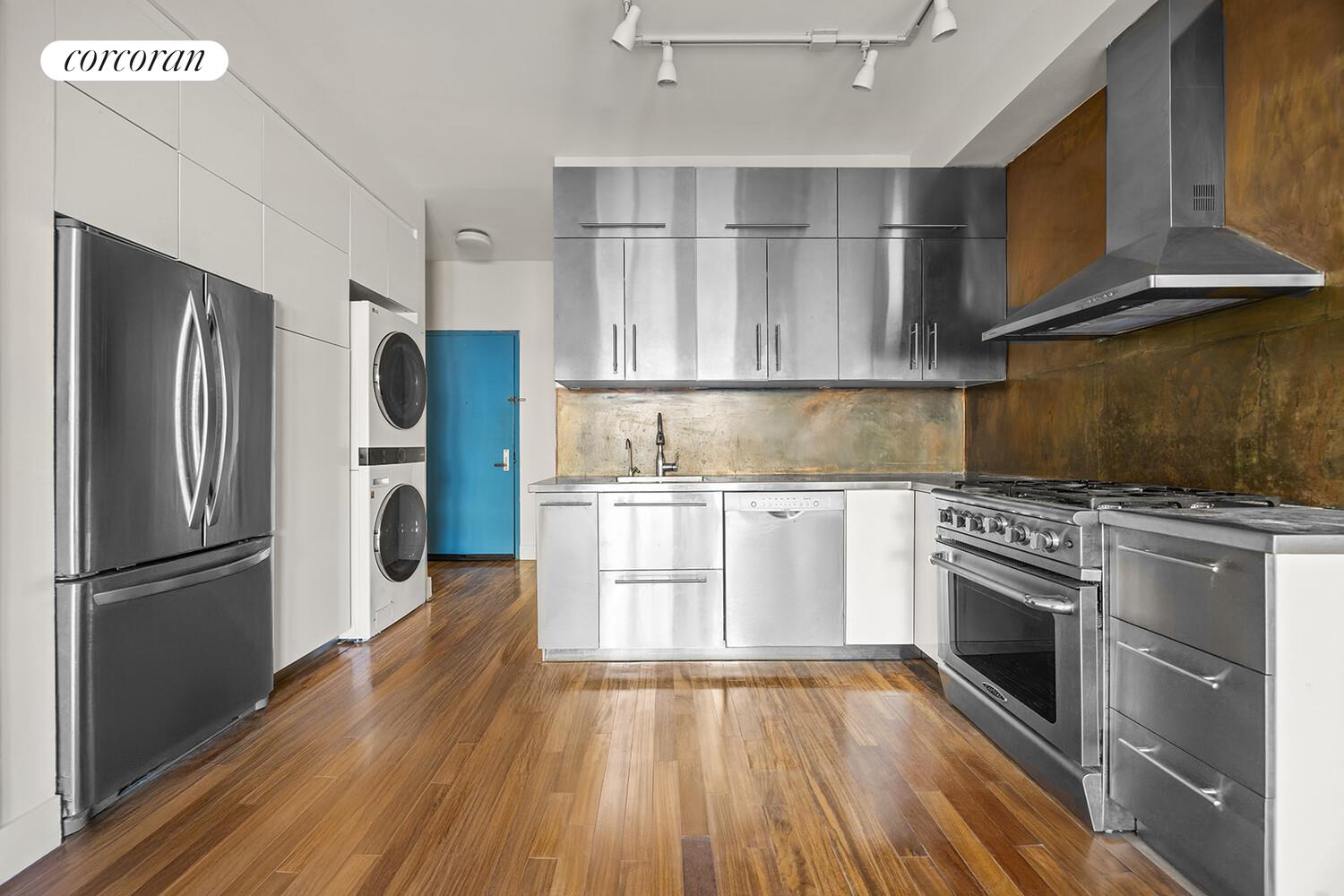 #1 photo, 208 GRAND Street, הברונקס Williamsburg , NY 11211