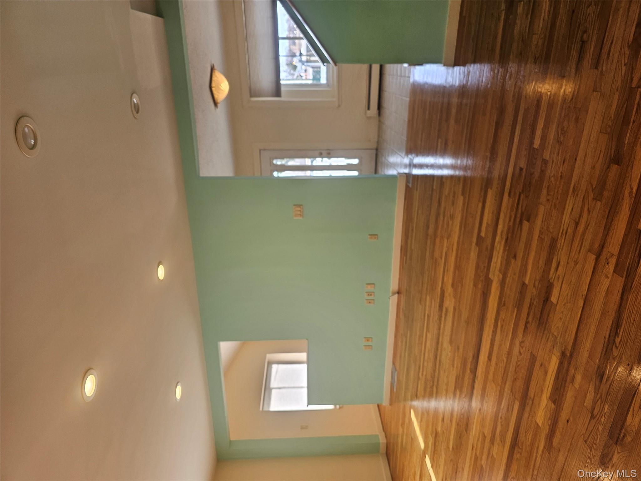 #6 photo, 14 Alemeda Street, 长岛 Inwood , NY 11096