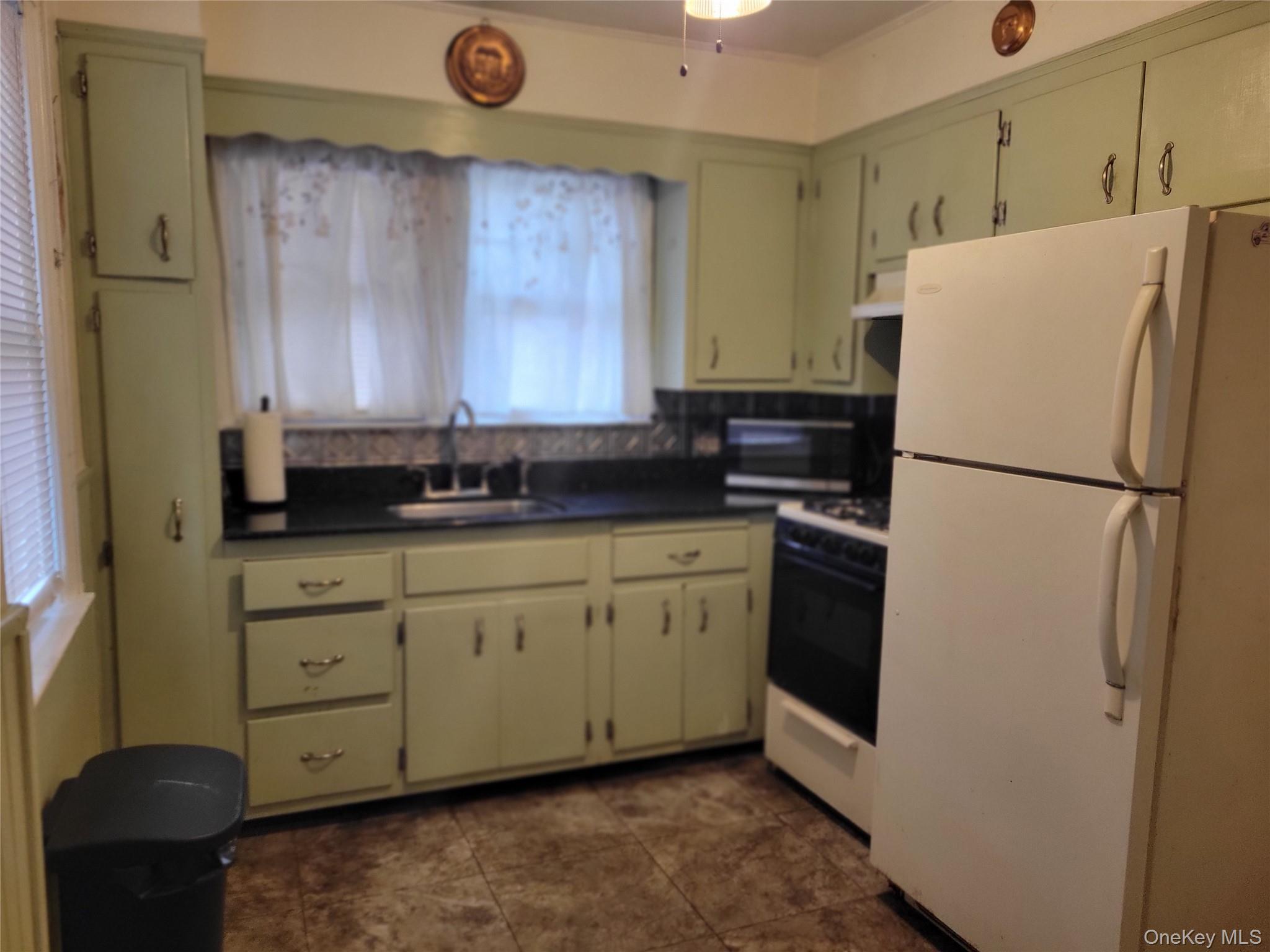 #6 photo, 30-11 149 Street, Flushing , NY 11354