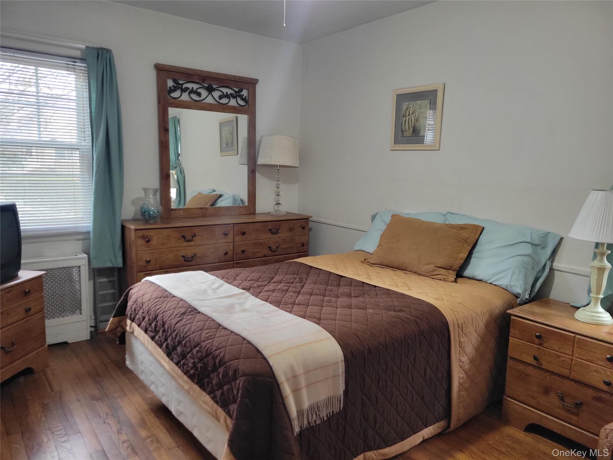 #7 photo, 30-11 149 Street, Flushing , NY 11354