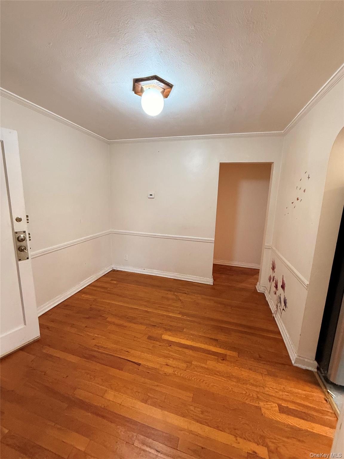 #5 photo, 76-27 170th Street, Fresh Meadows , NY 11366